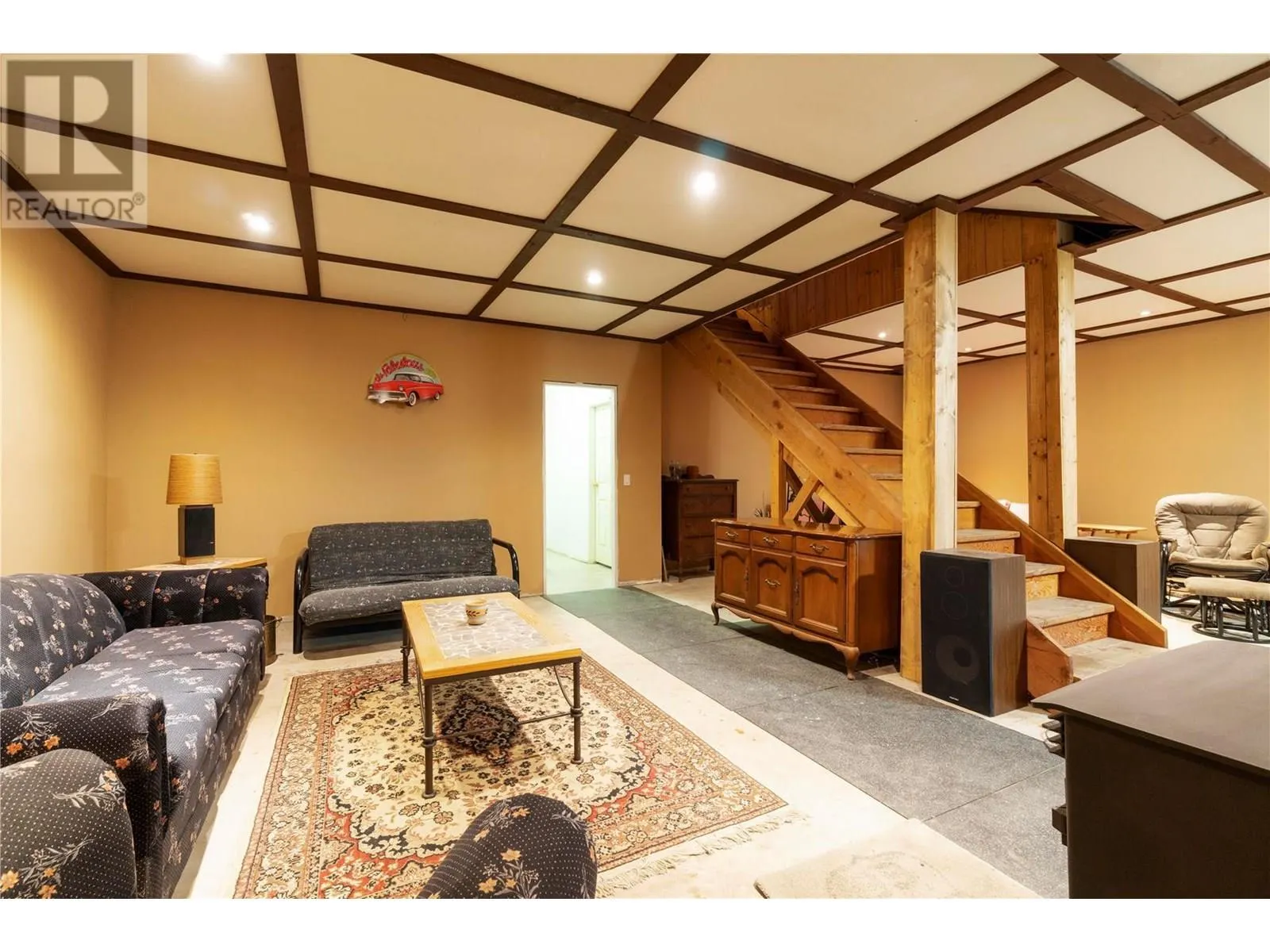 4955 Ivy Road