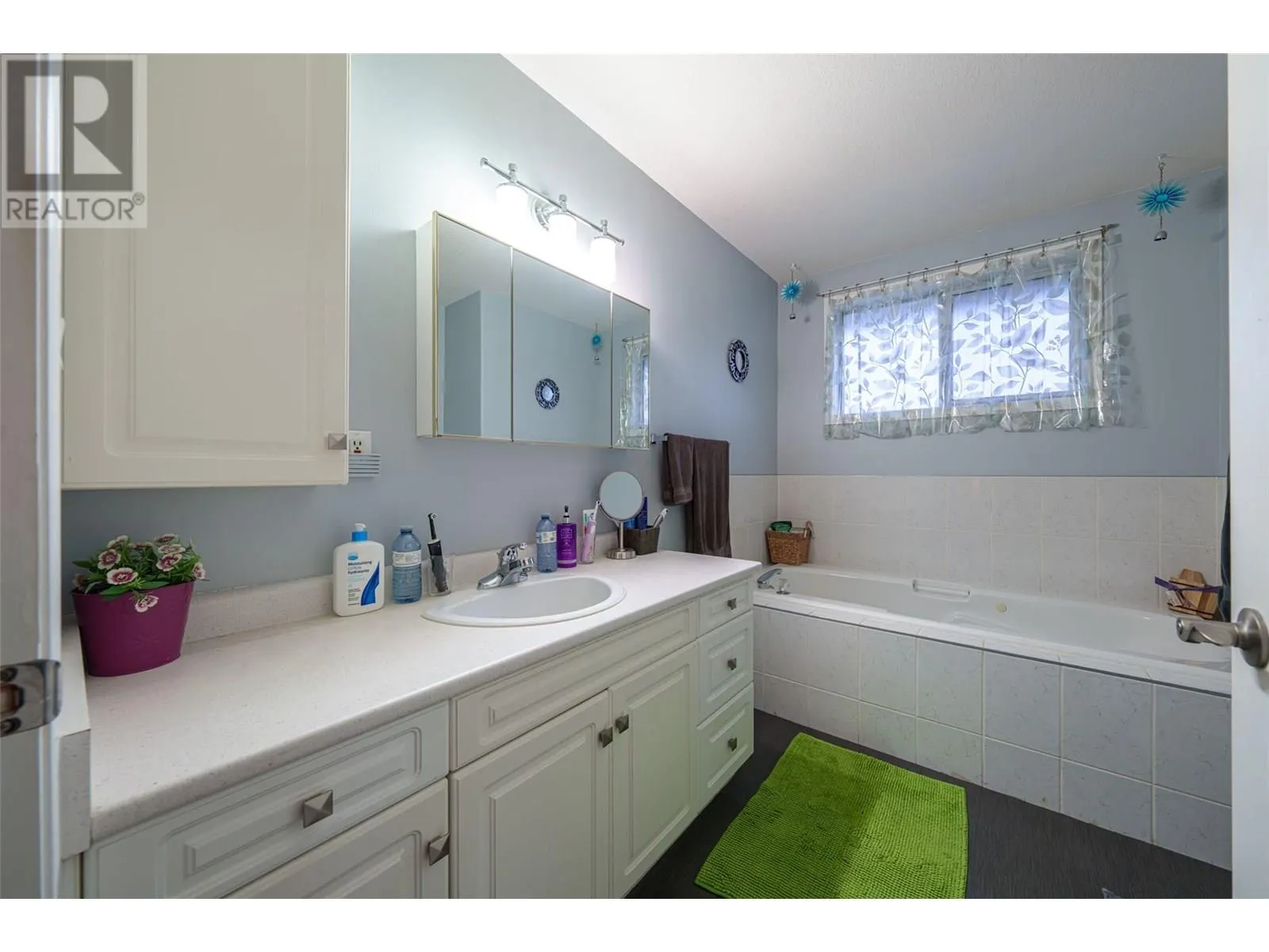 4963 Silver Star Road