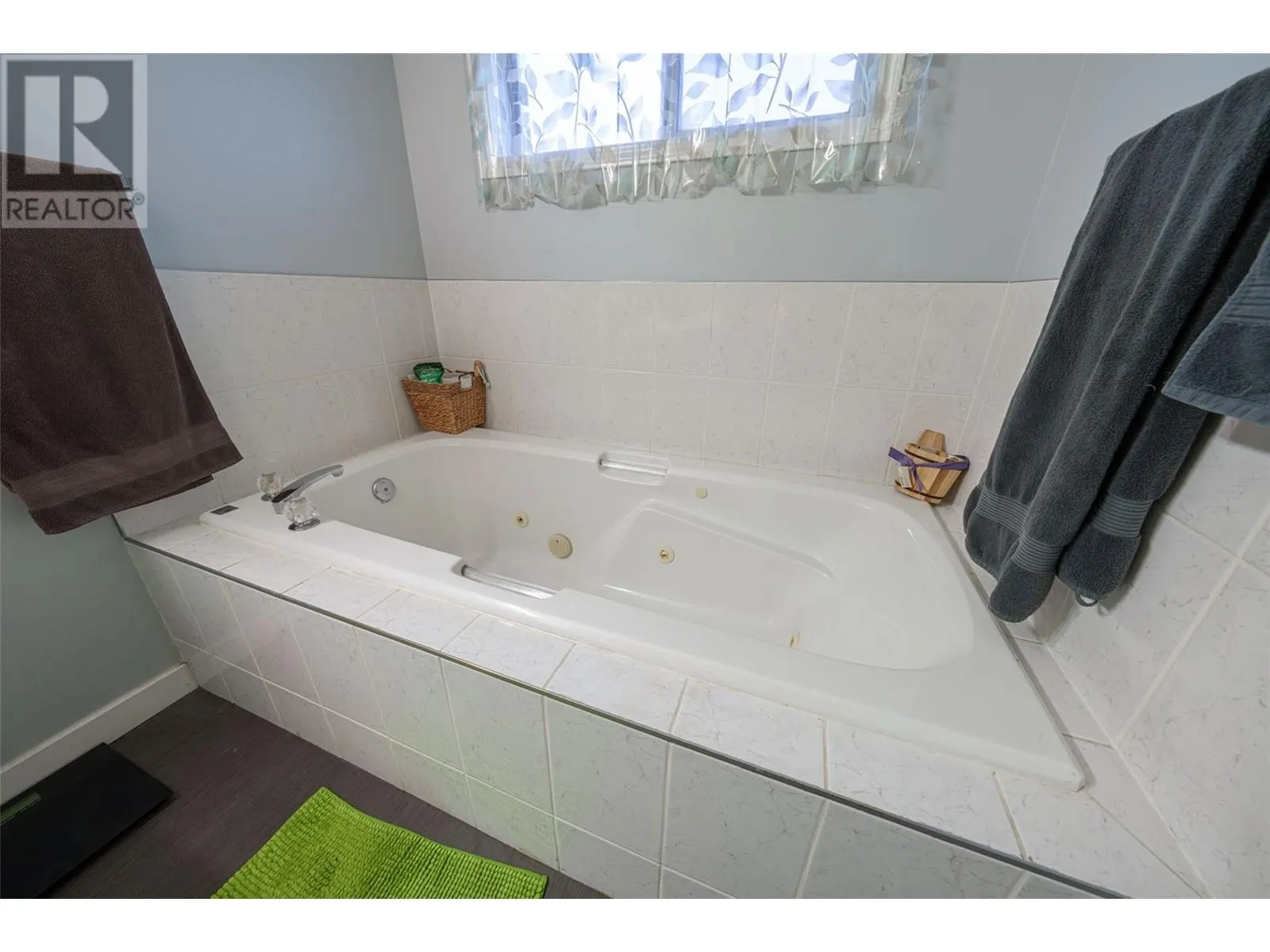 4963 Silver Star Road