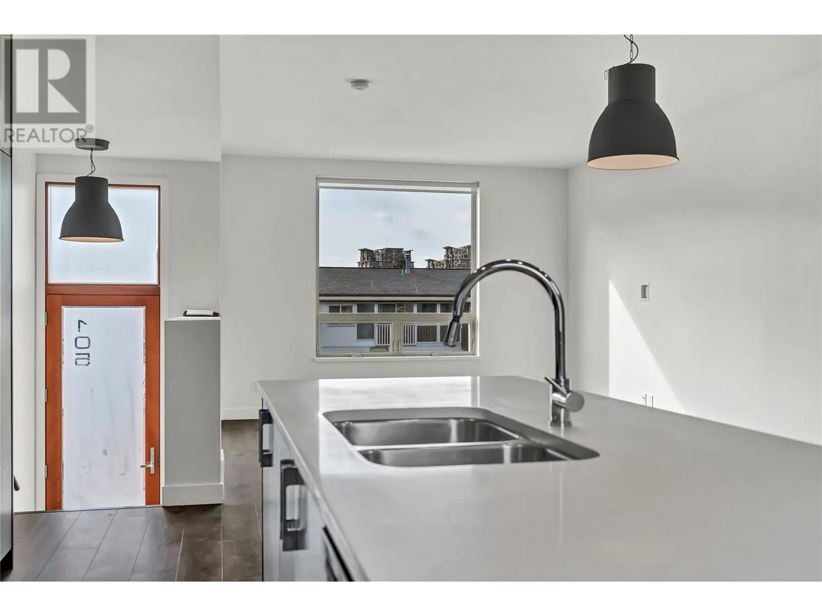 2922 Wilson Street Unit# 105