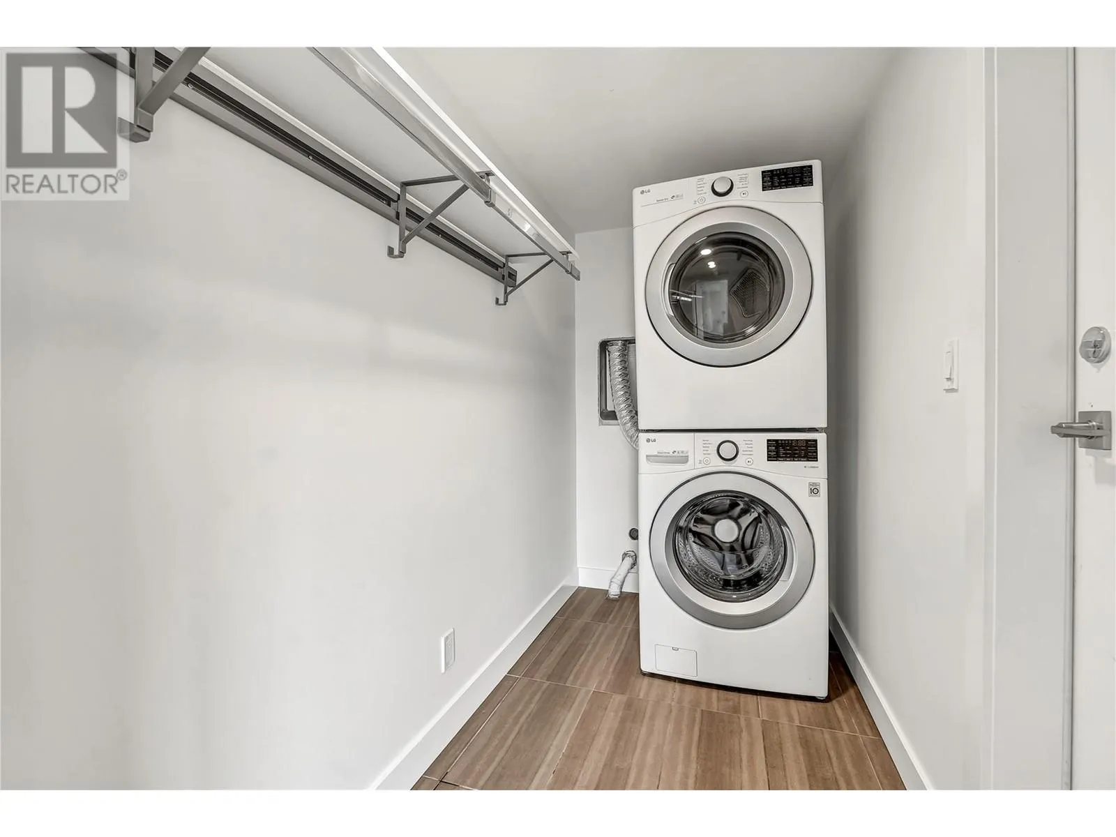 2922 Wilson Street Unit# 105