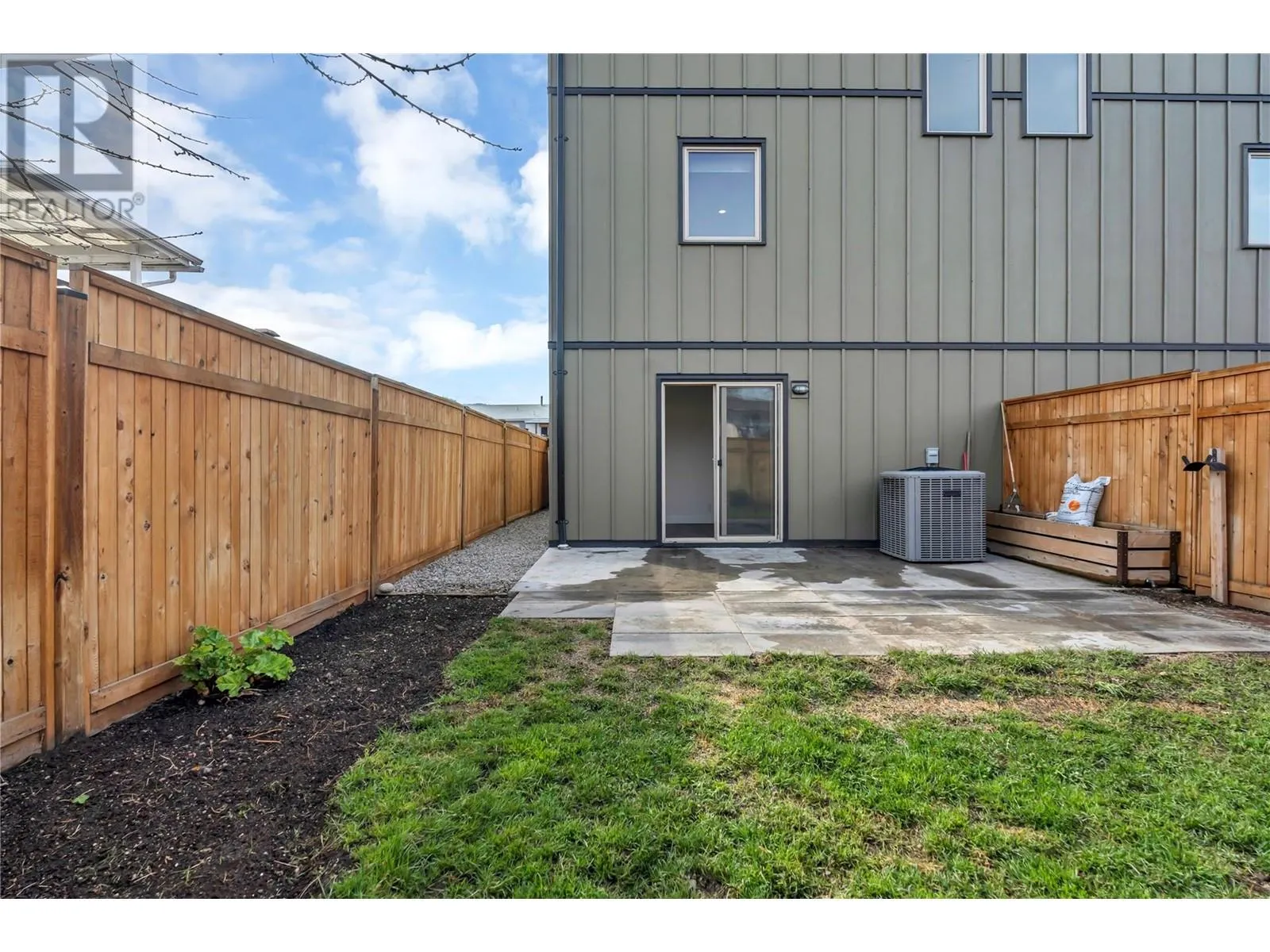 2922 Wilson Street Unit# 105