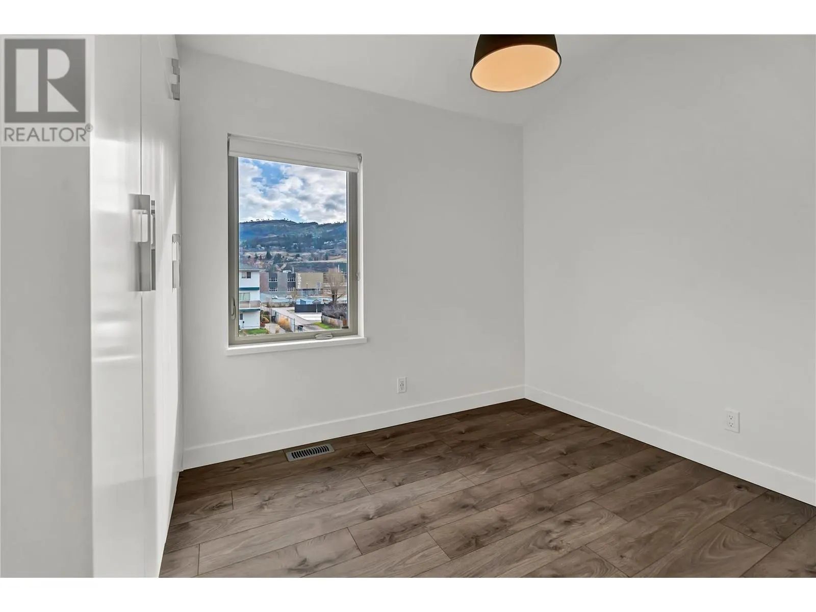 2922 Wilson Street Unit# 105