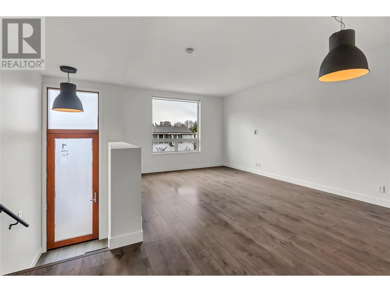 2922 Wilson Street Unit# 105