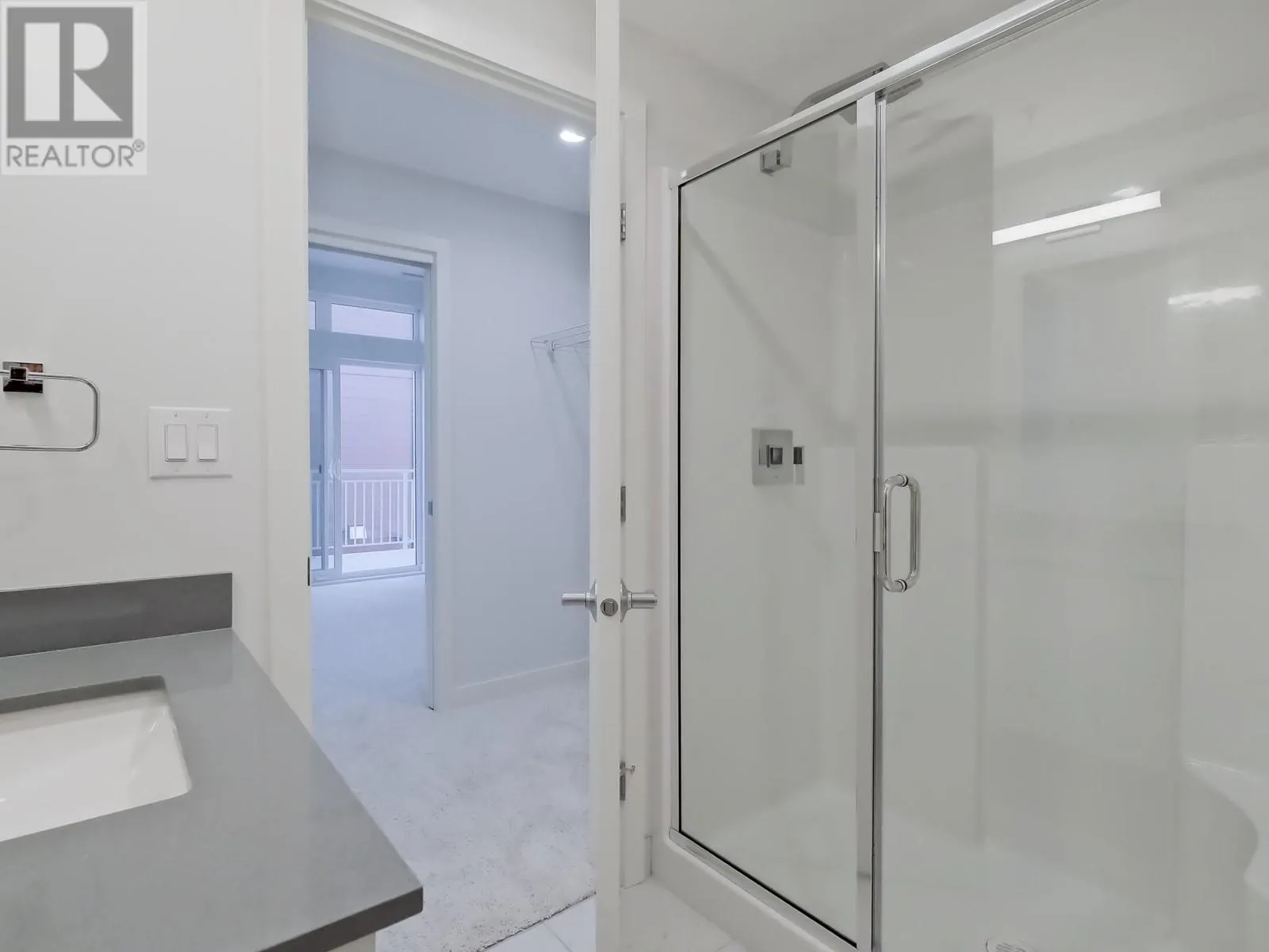 13417 Lakeshore Drive S Unit# 201