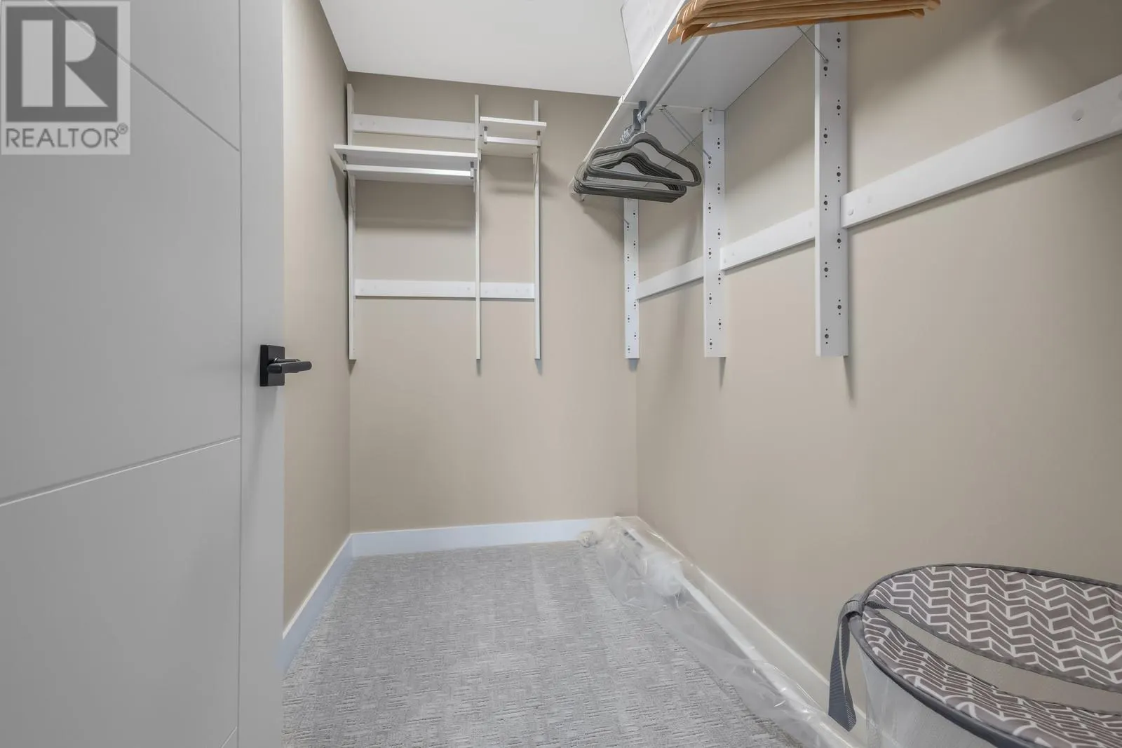 3220 Hilltown Drive Unit# 20