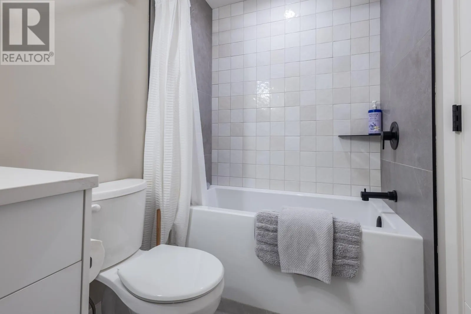 3220 Hilltown Drive Unit# 20