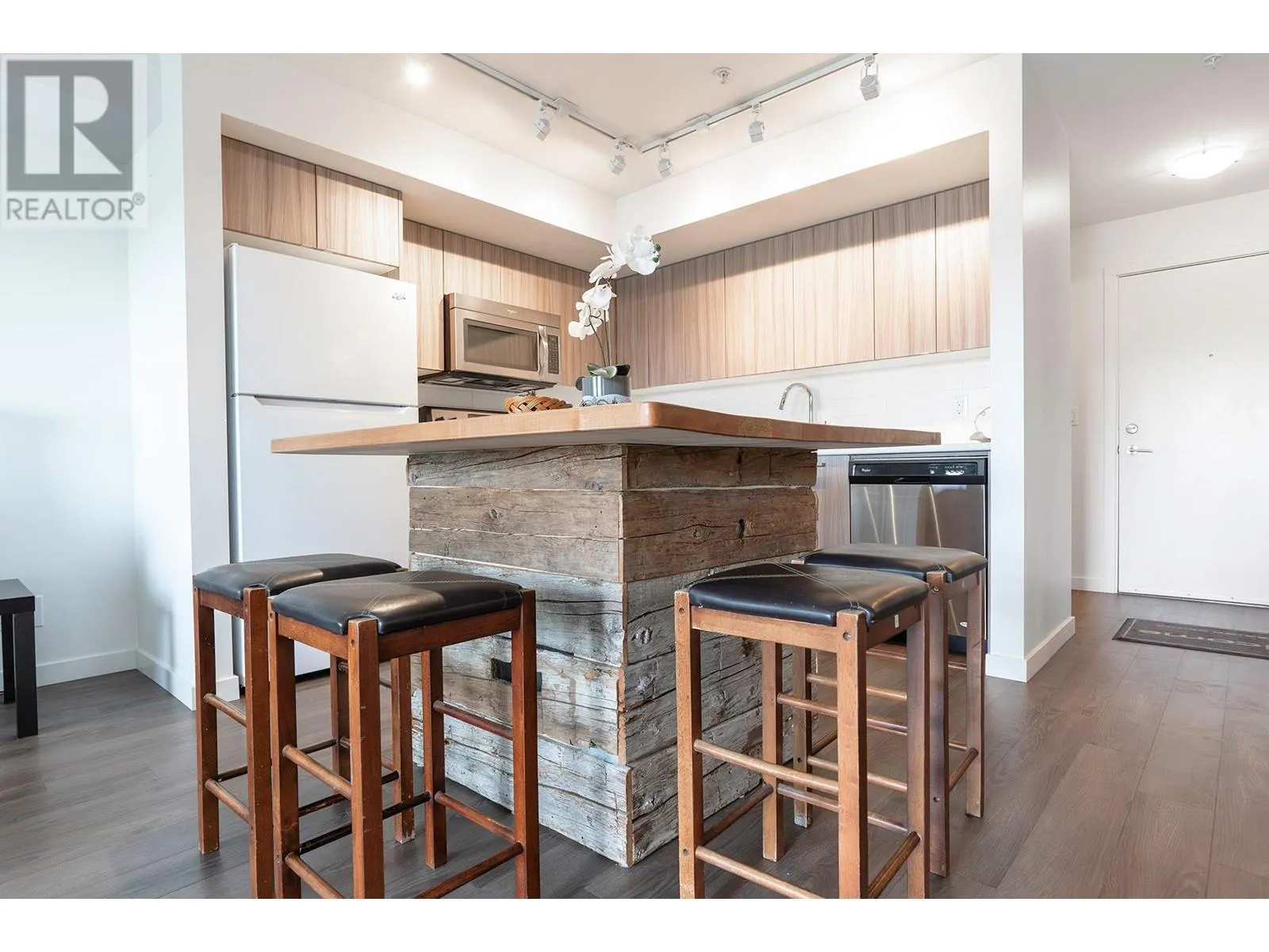 881 Academy Way Unit# 103