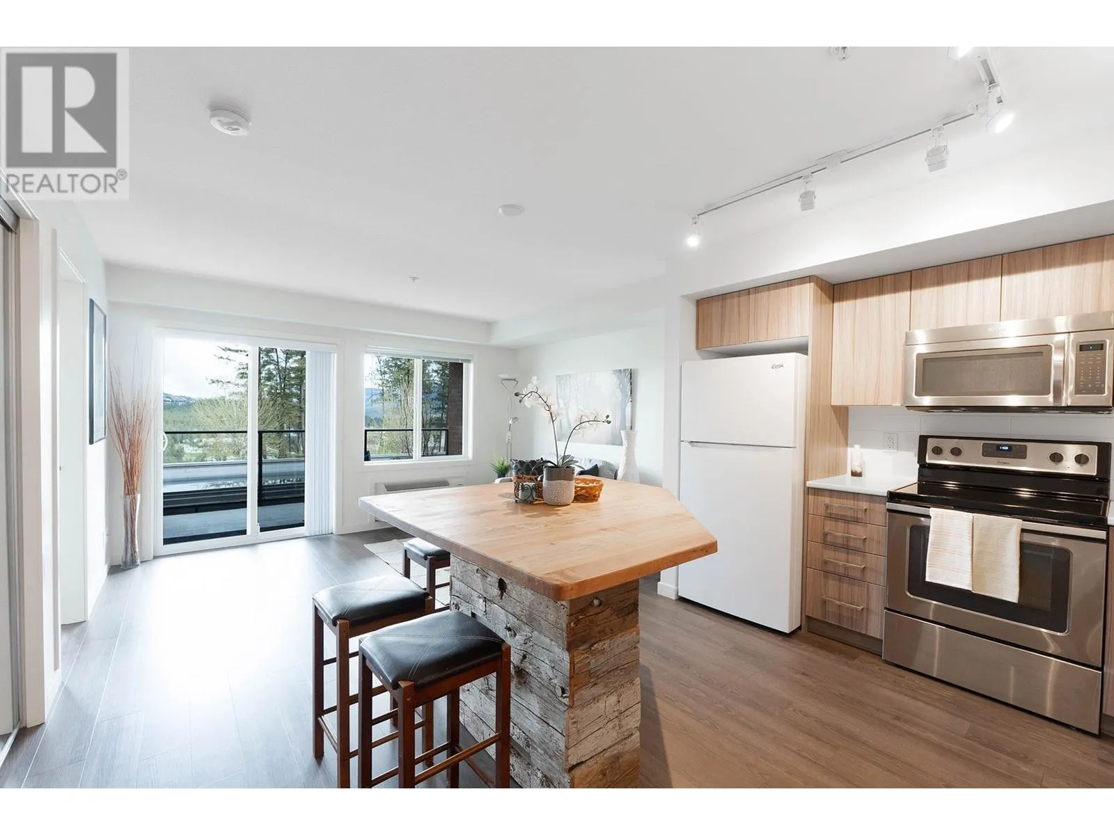 881 Academy Way Unit# 103