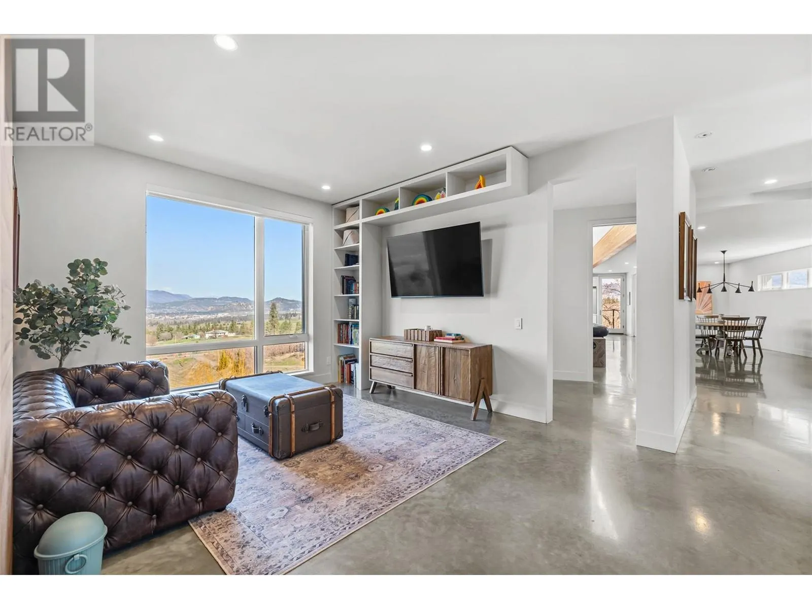 3977/3979 Hart Road