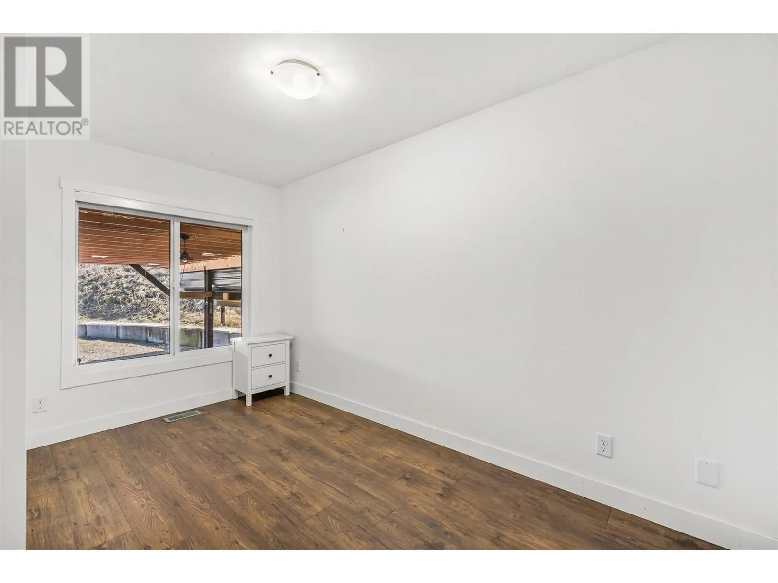 3977/3979 Hart Road