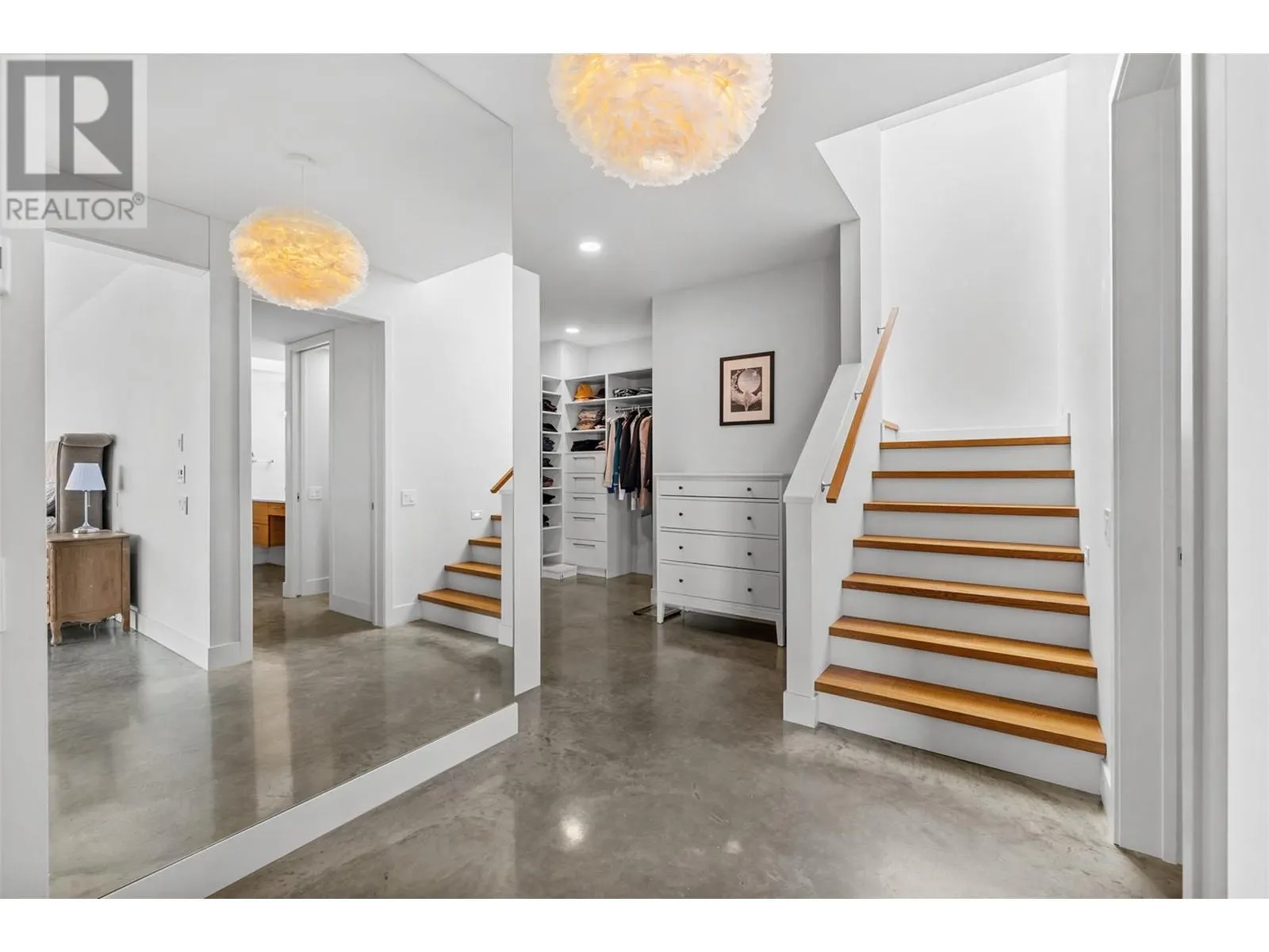 3977/3979 Hart Road