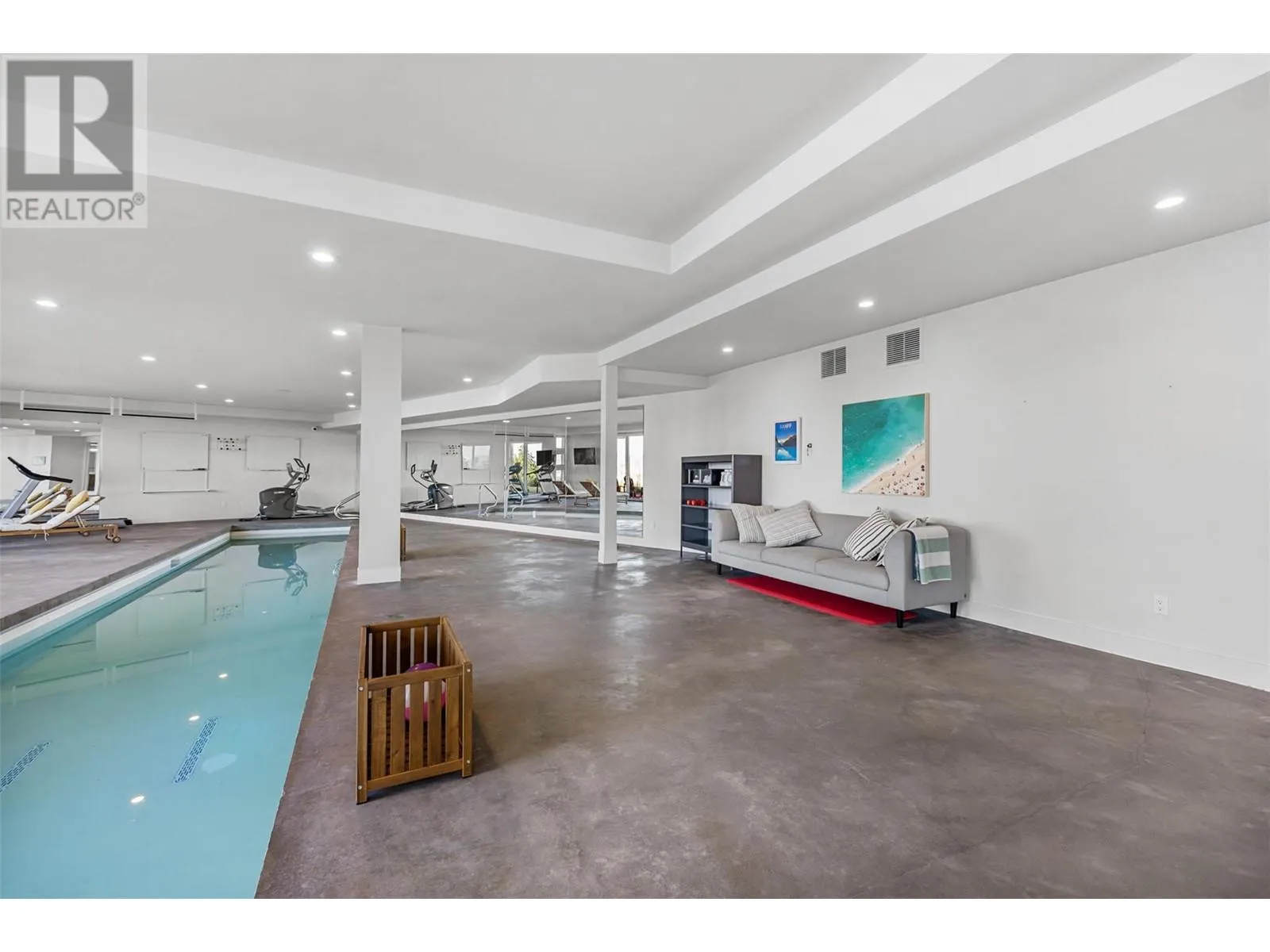 3979/3977 Hart Road