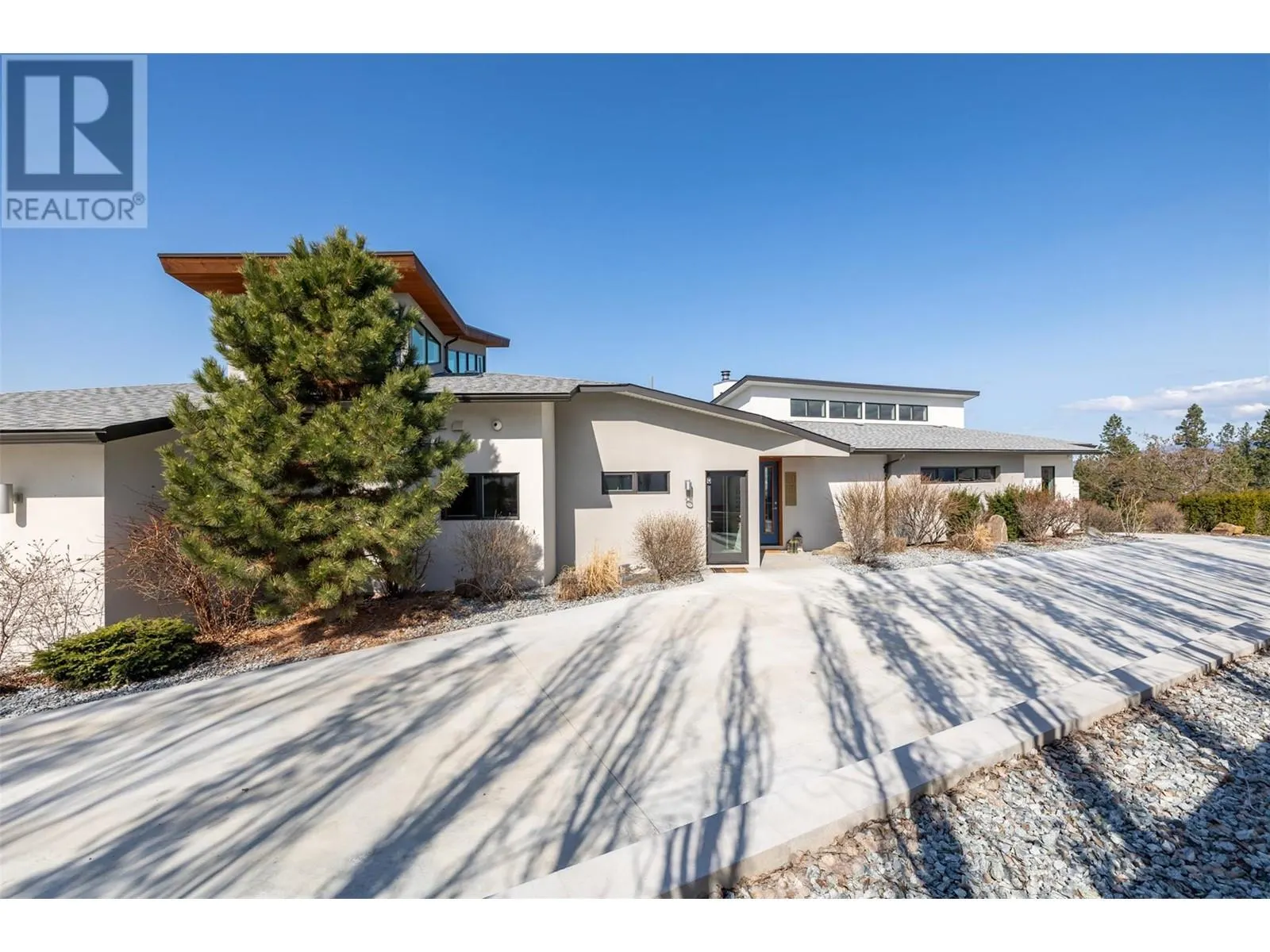 3979/3977 Hart Road