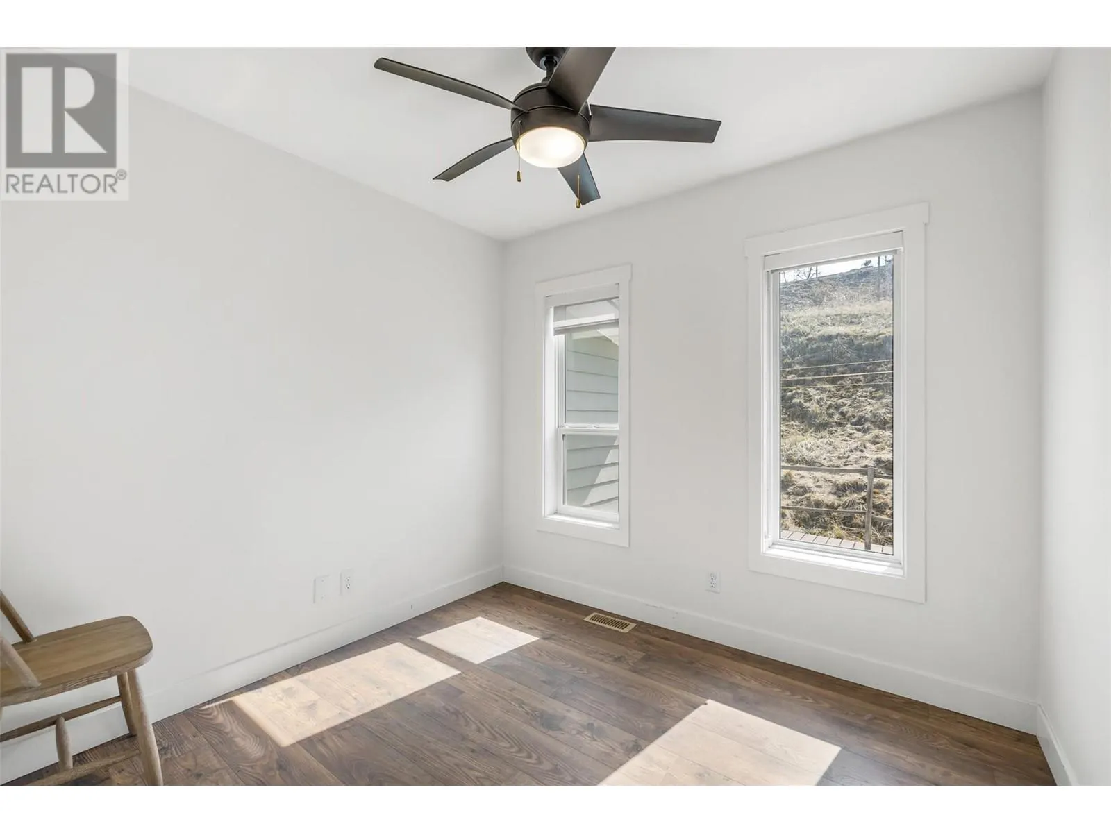 3979/3977 Hart Road
