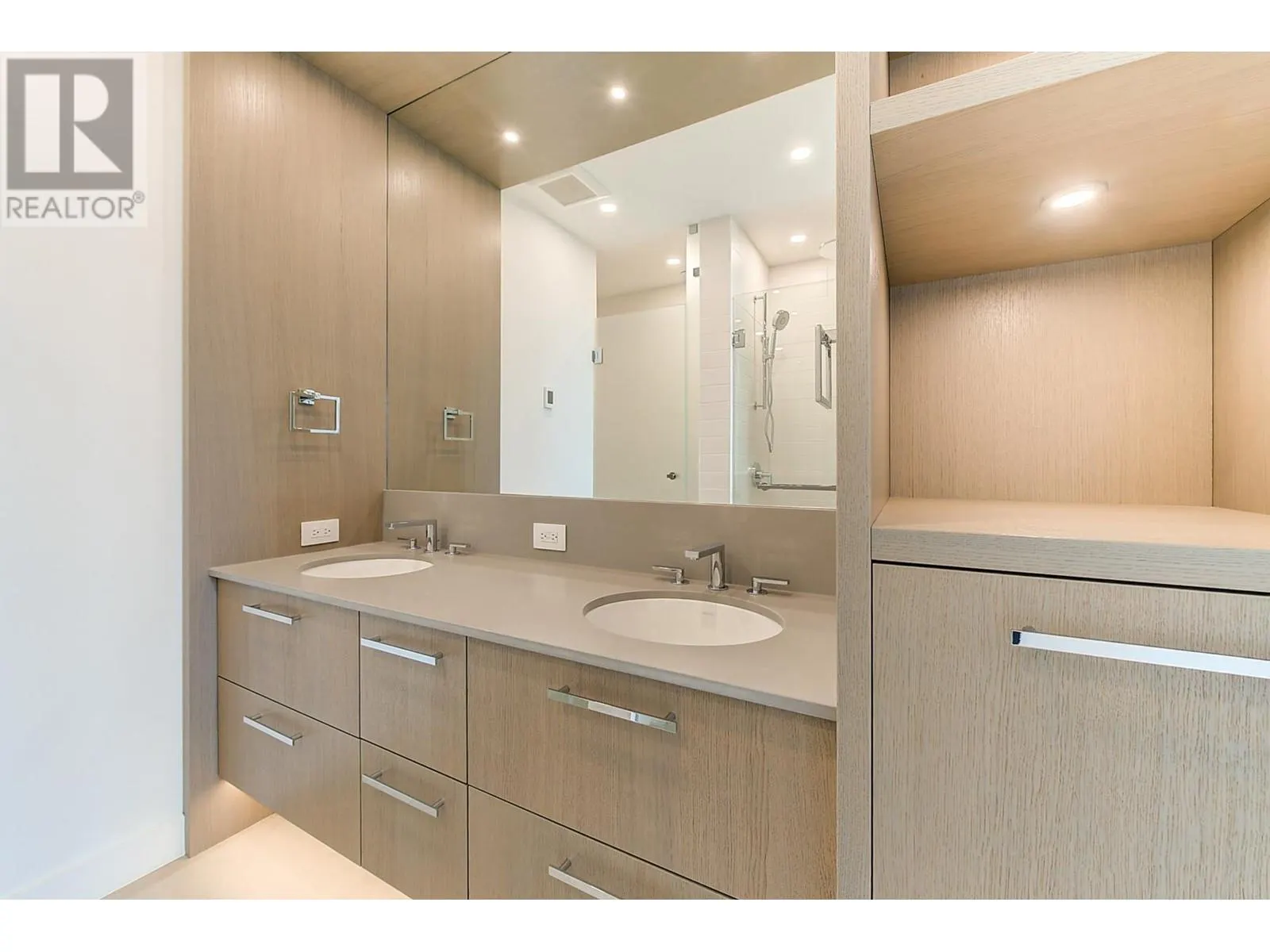 3409 Lakeshore Road Unit# 507