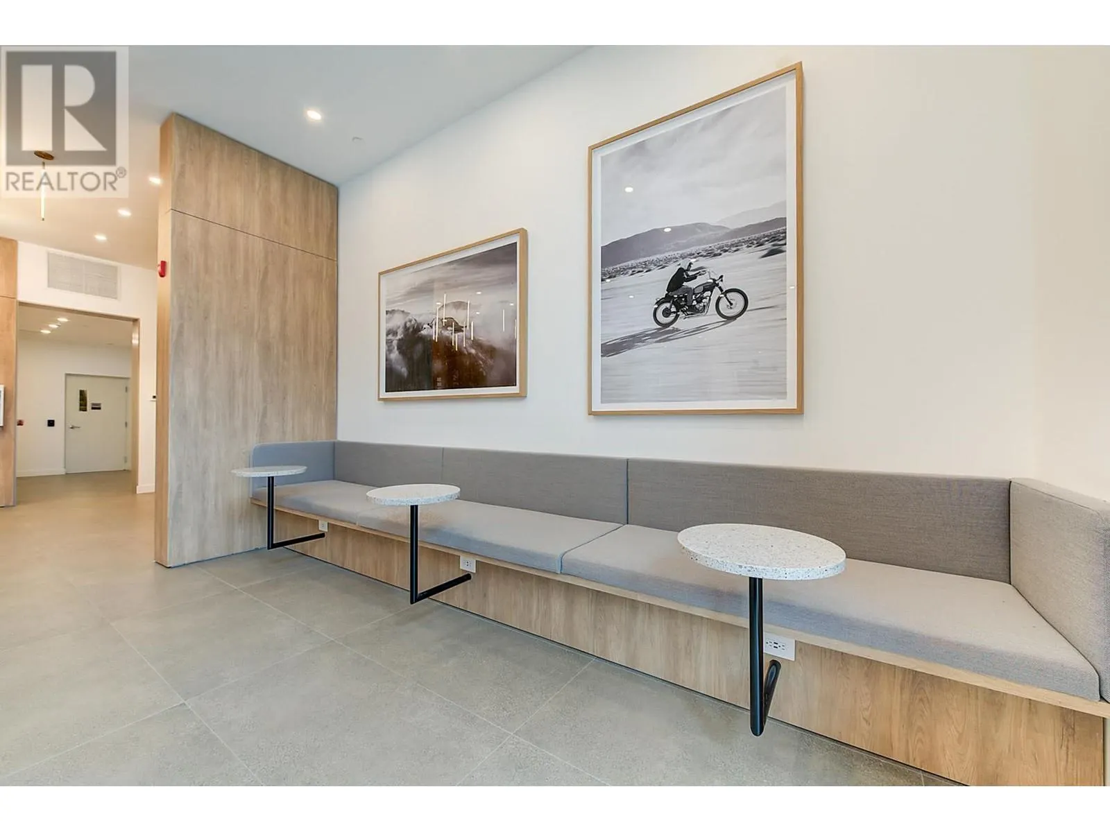 3409 Lakeshore Road Unit# 507