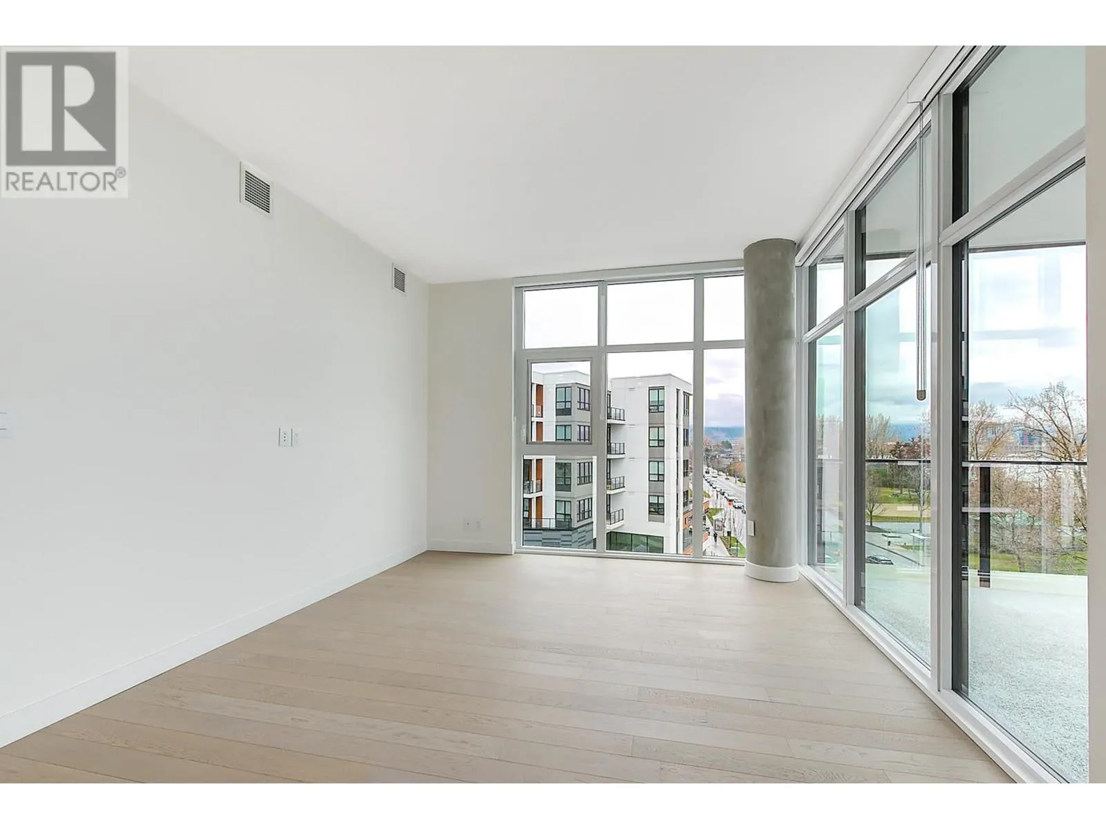 3409 Lakeshore Road Unit# 507