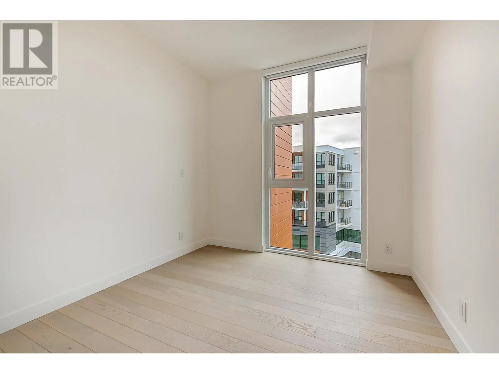 3409 Lakeshore Road Unit# 507