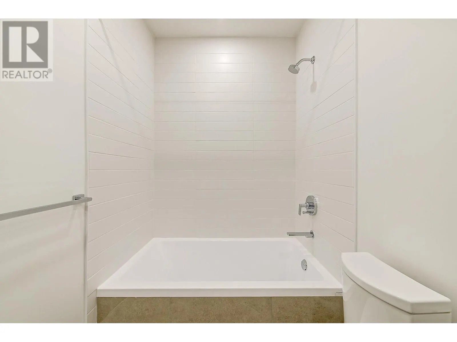 3409 Lakeshore Road Unit# 507