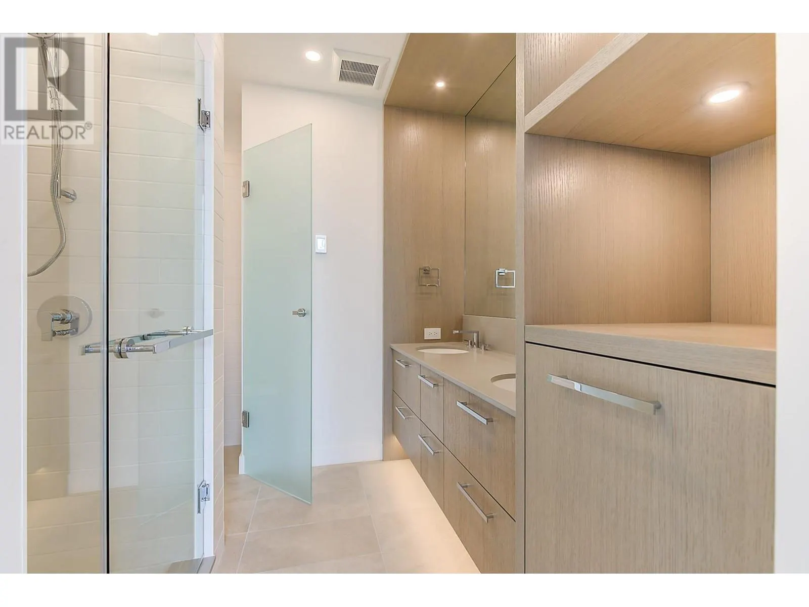 3409 Lakeshore Road Unit# 507
