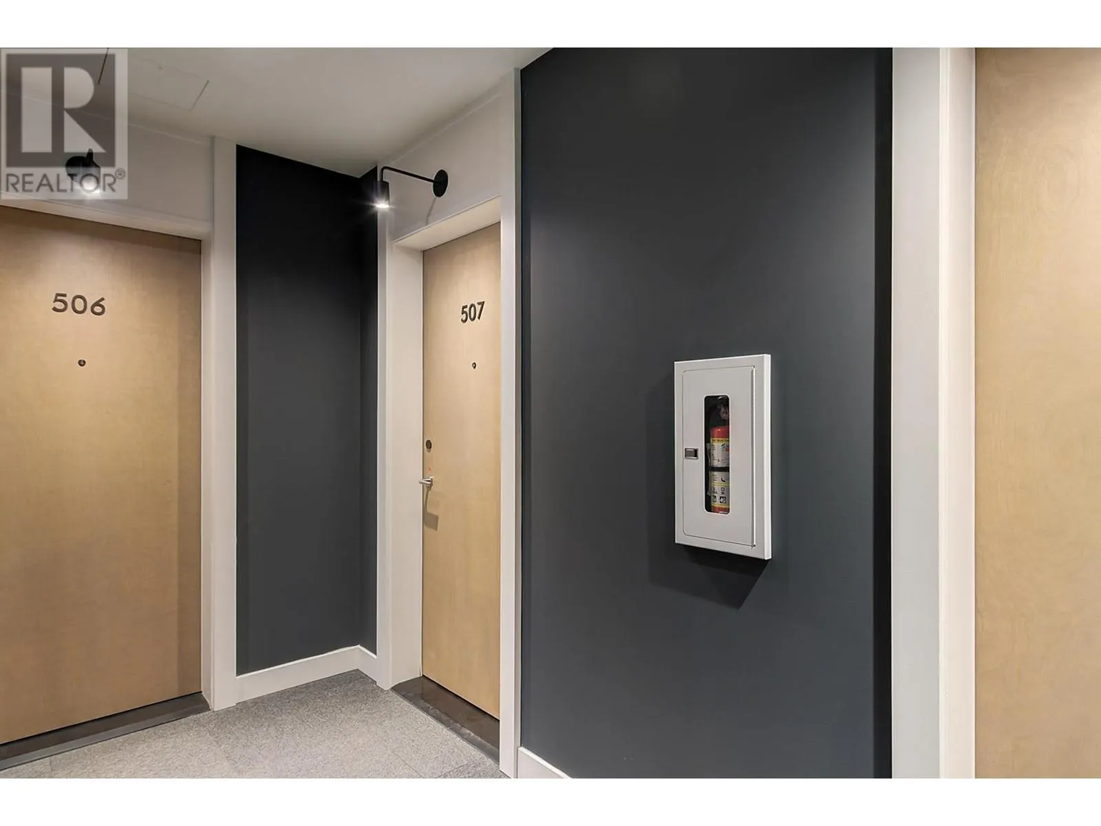 3409 Lakeshore Road Unit# 507