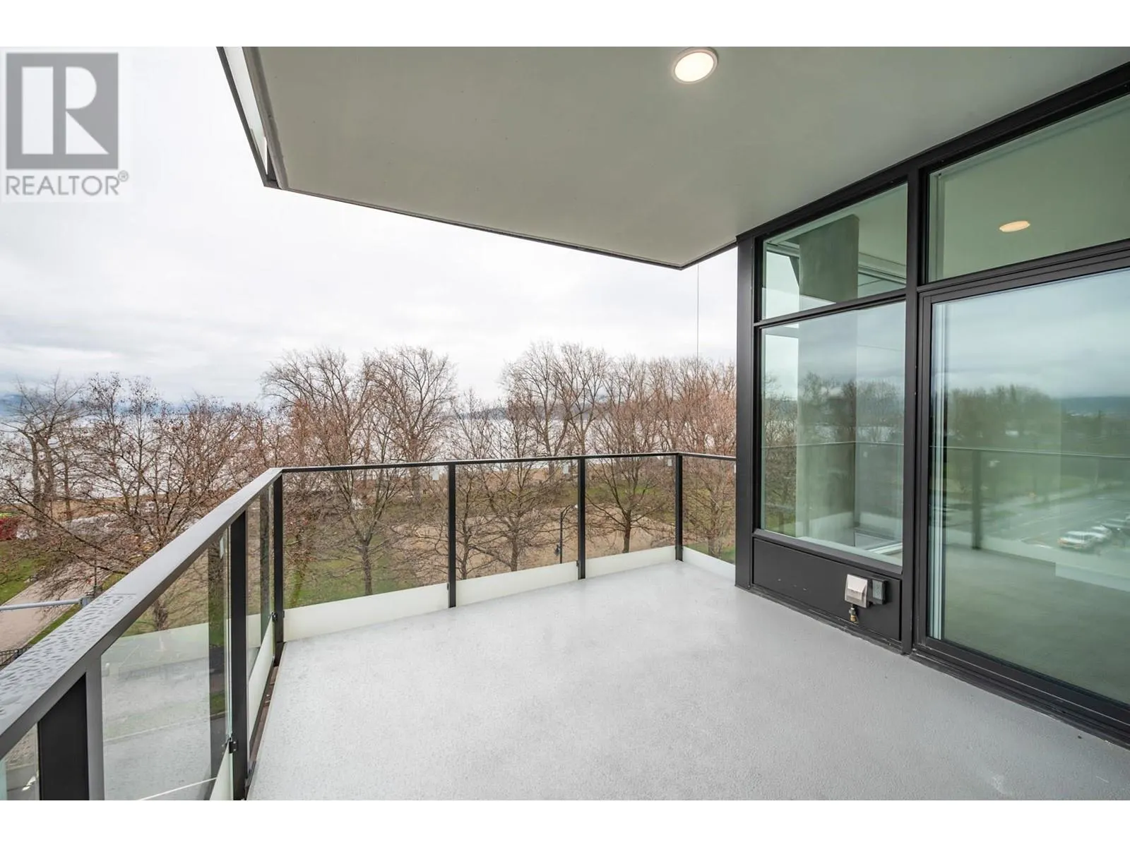 3409 Lakeshore Road Unit# 507