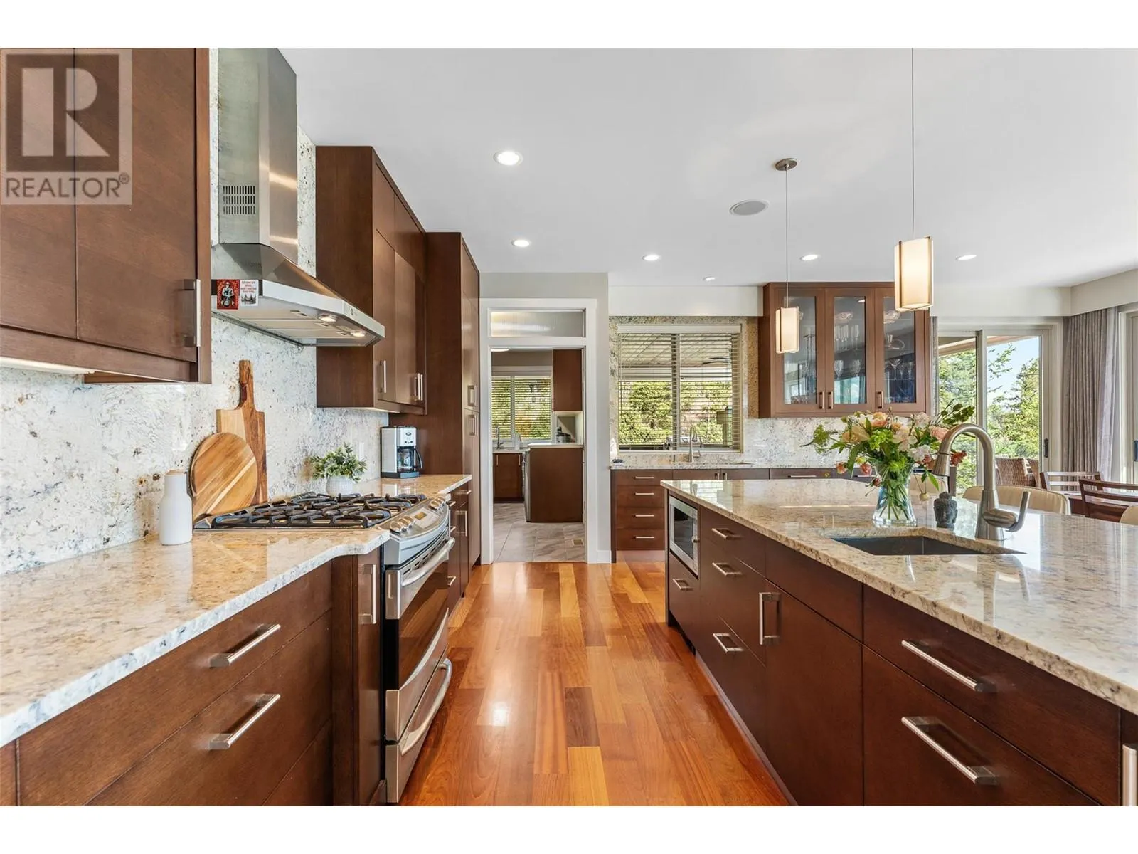 129 Ledge Rock Court