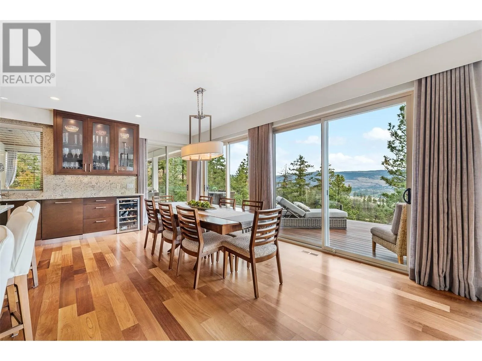 129 Ledge Rock Court