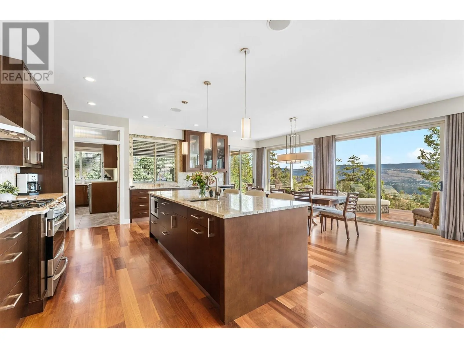 129 Ledge Rock Court