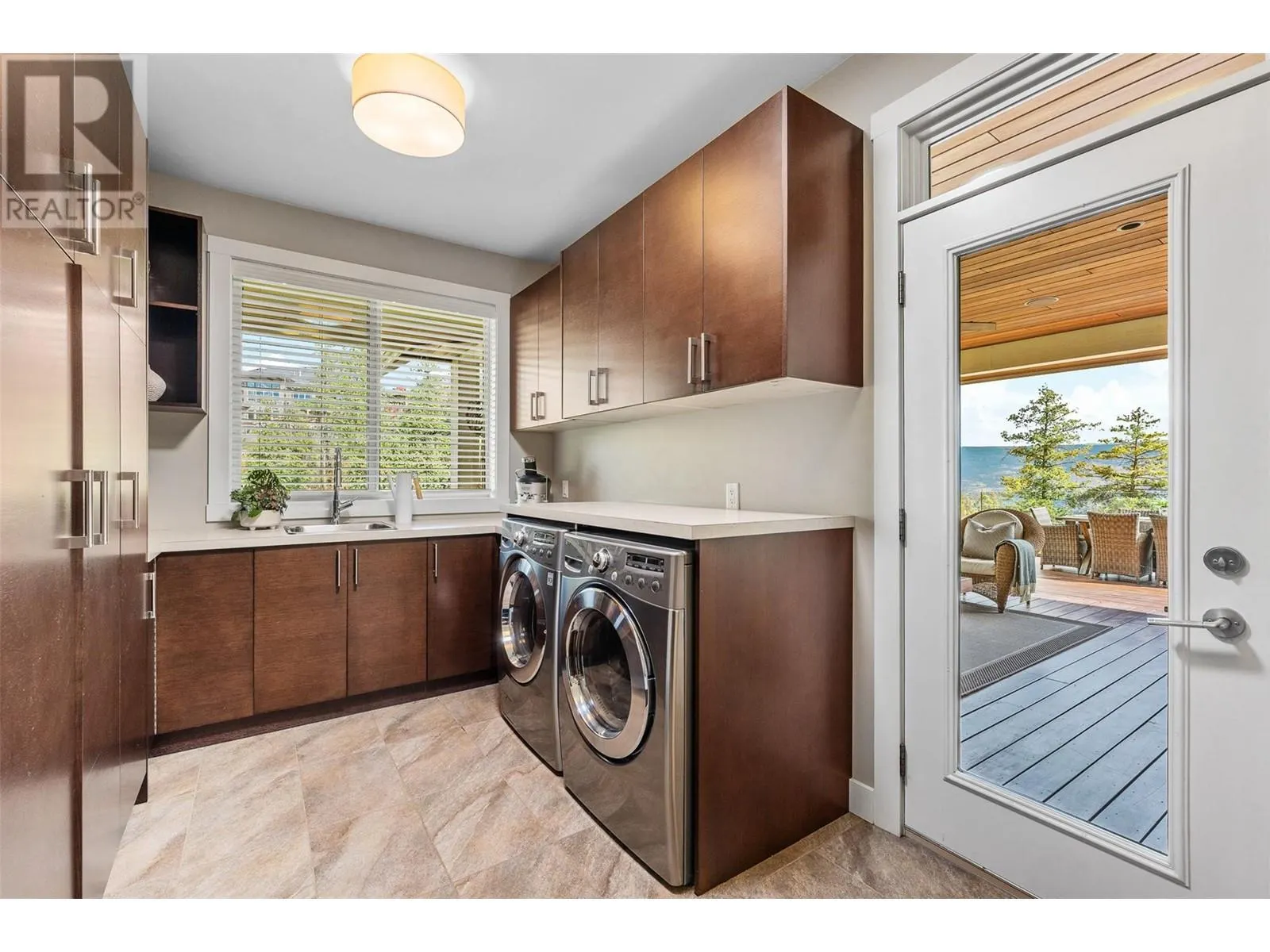 129 Ledge Rock Court