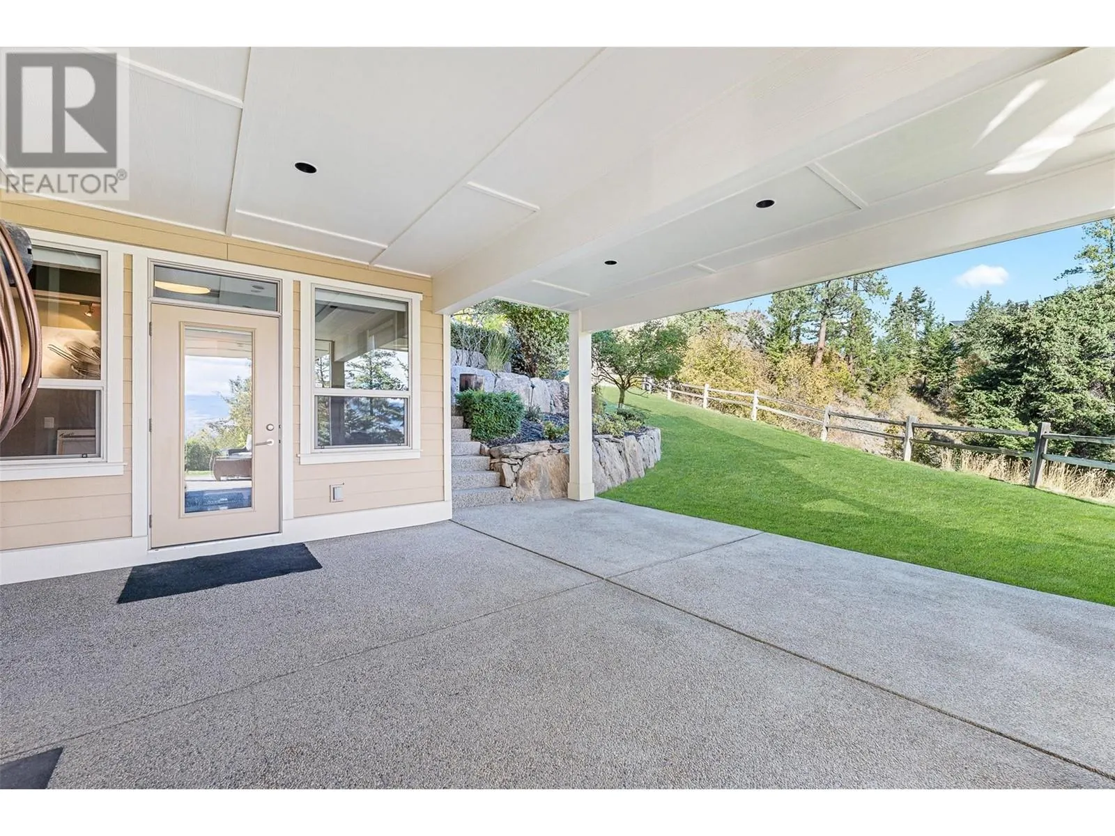 129 Ledge Rock Court