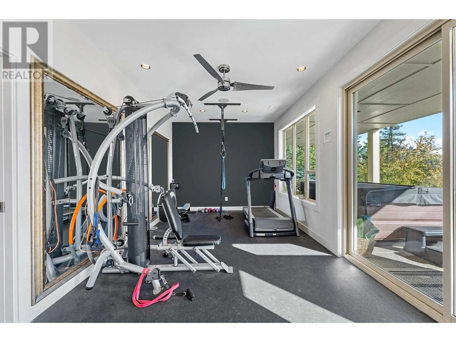 129 Ledge Rock Court