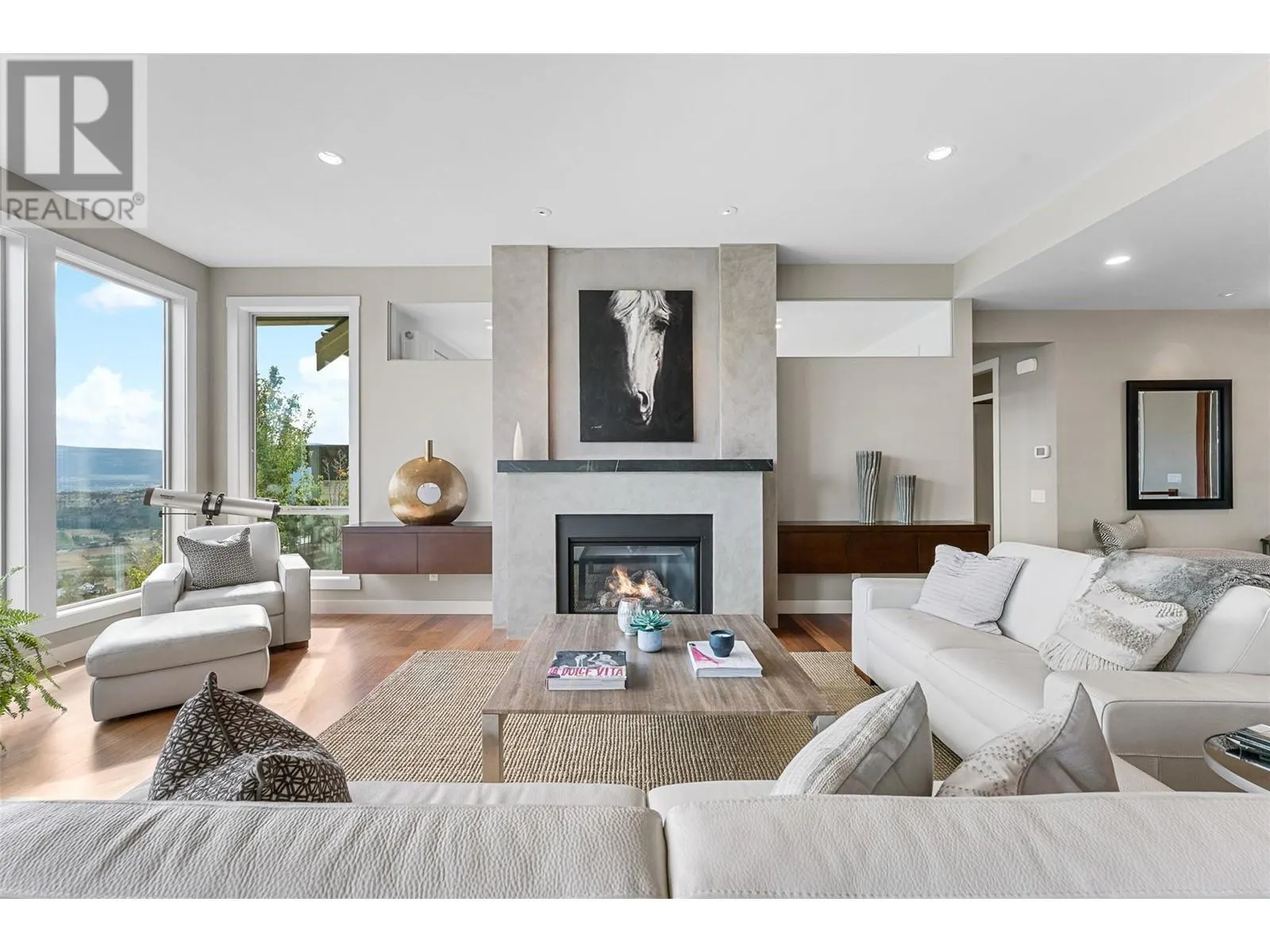129 Ledge Rock Court
