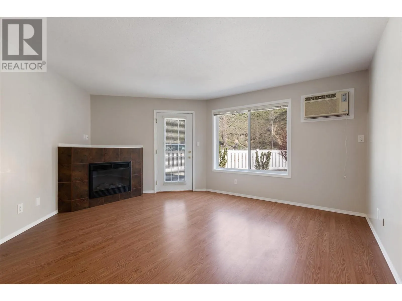 6514 Meadows Drive Unit# 12