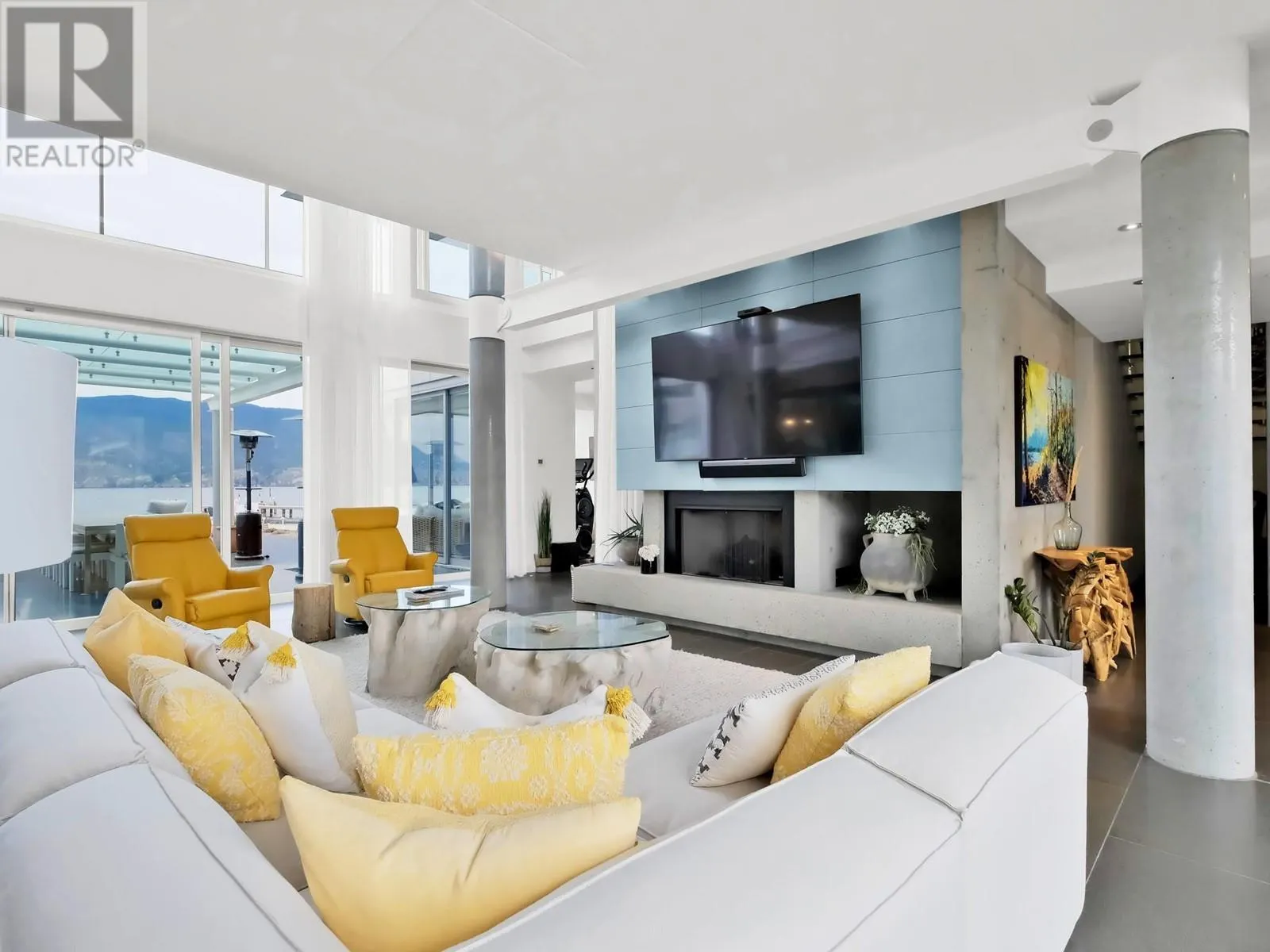2550 Landry Crescent