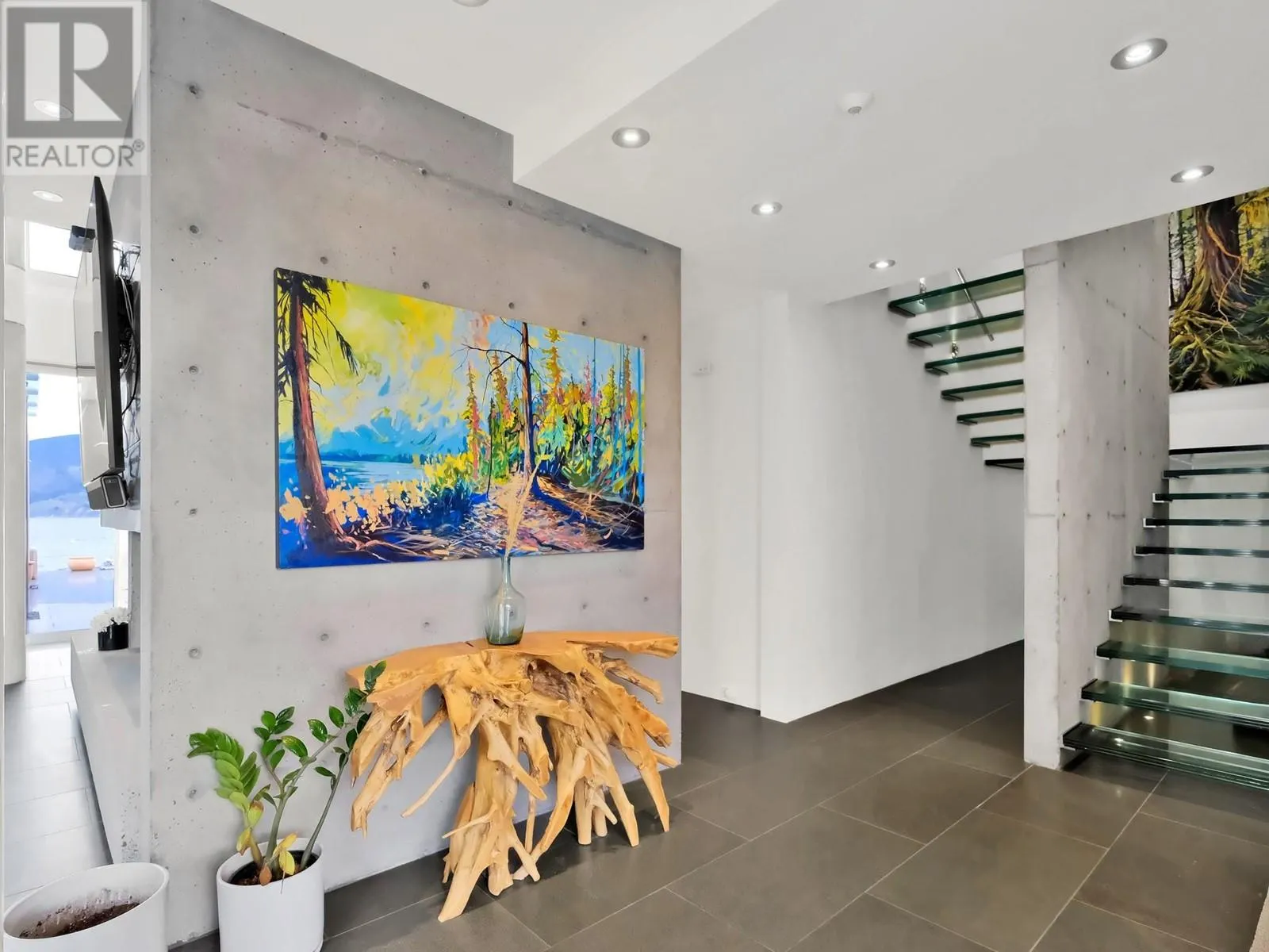 2550 Landry Crescent