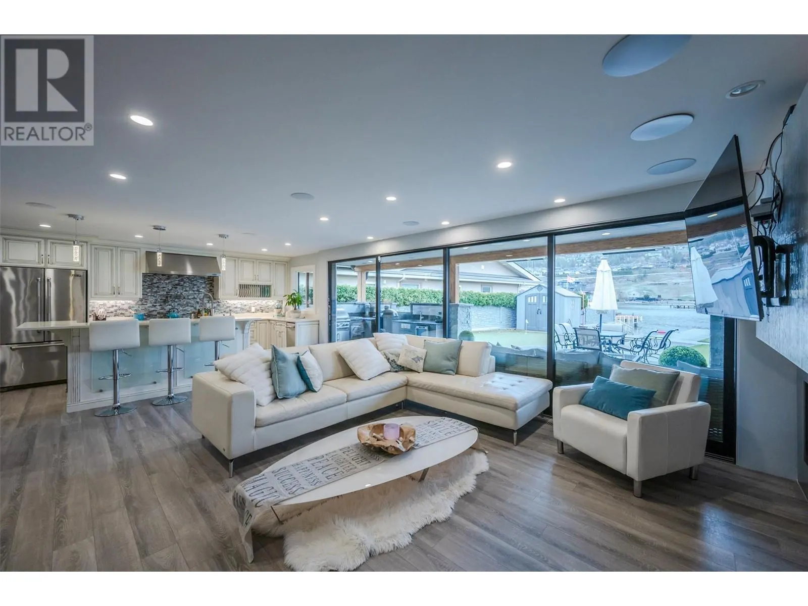 1362 Green Bay Road