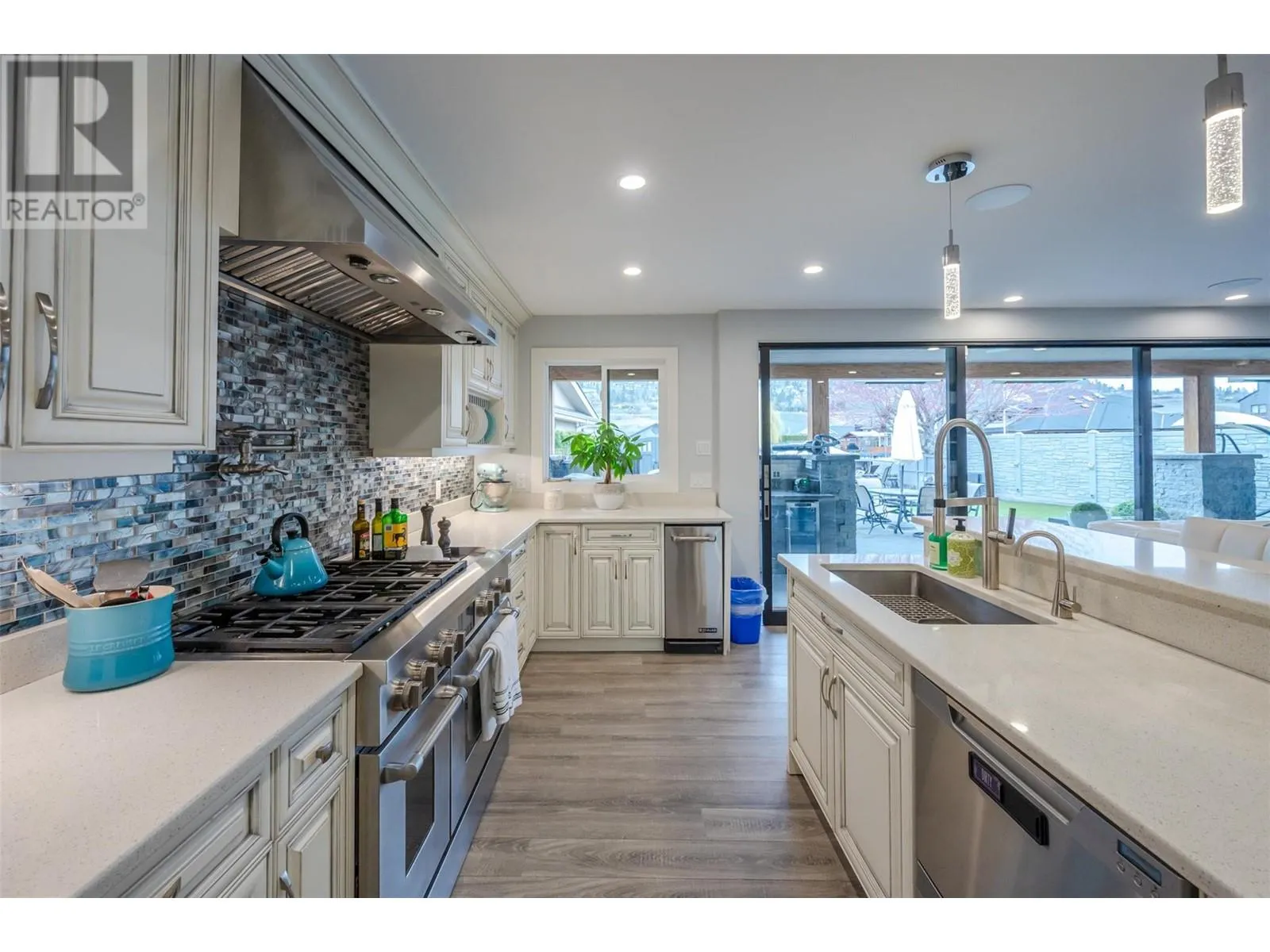 1362 Green Bay Road