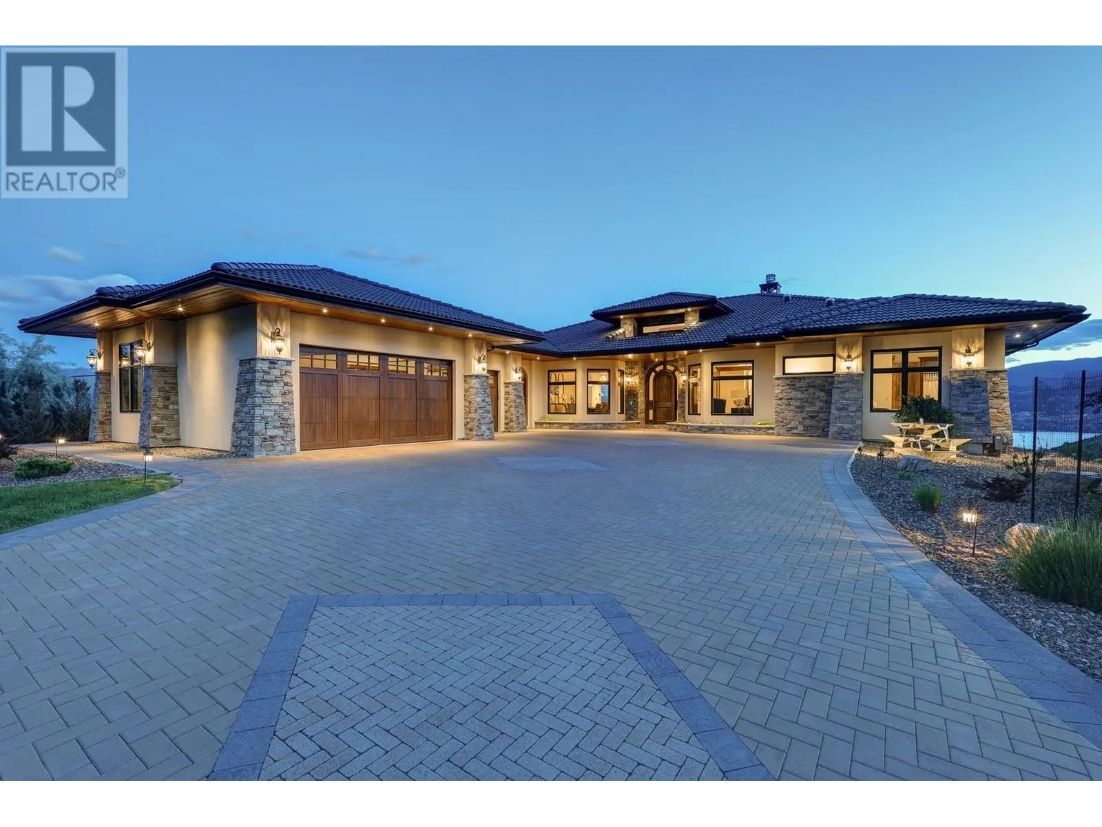 772 Highpointe Place
