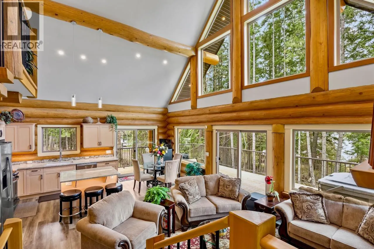 2589 Airstrip Road