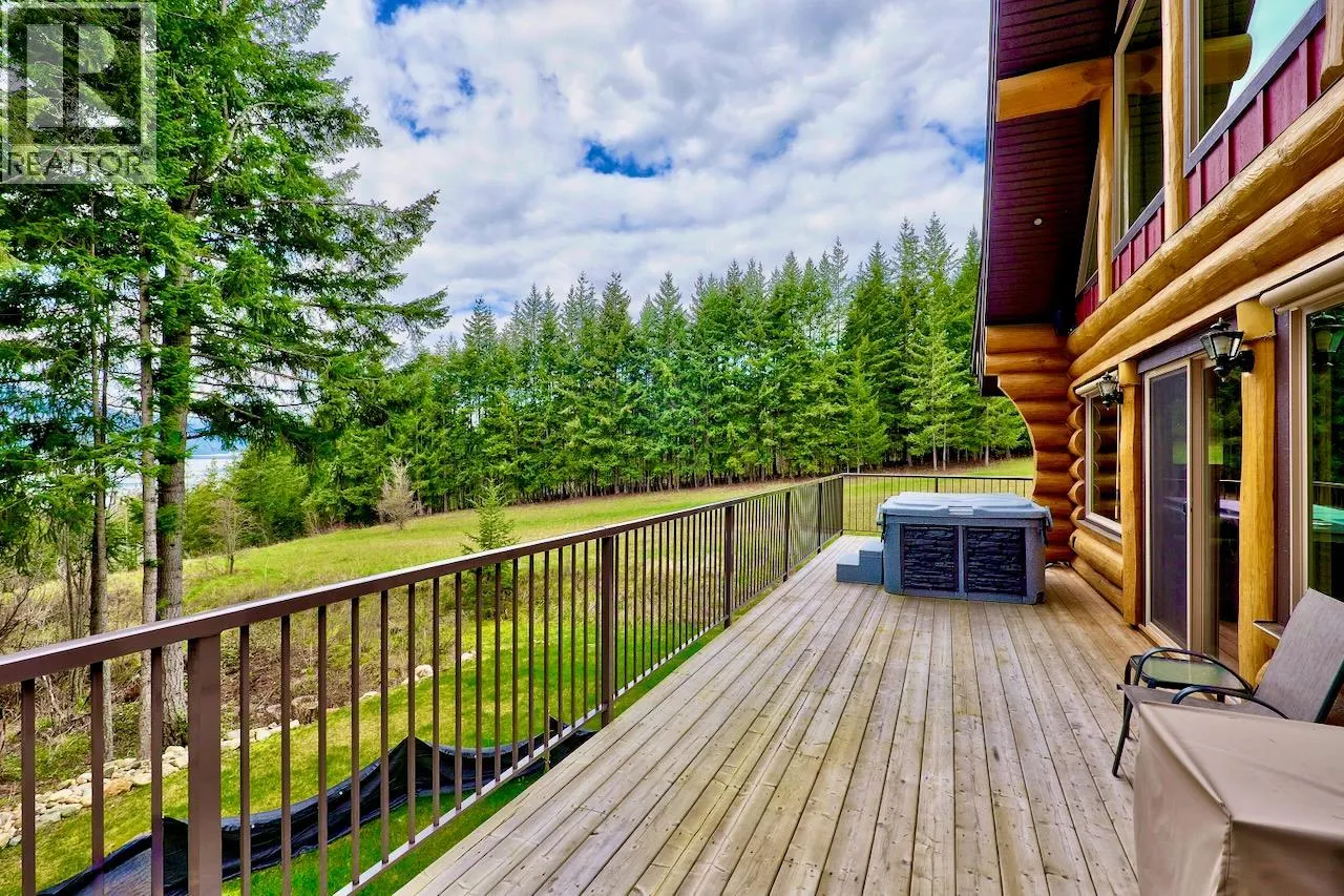 2589 Airstrip Road