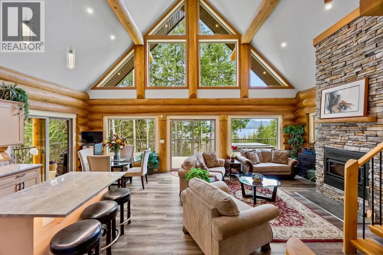 2589 Airstrip Road