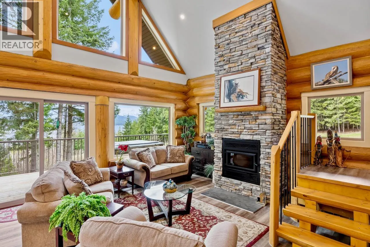 2589 Airstrip Road