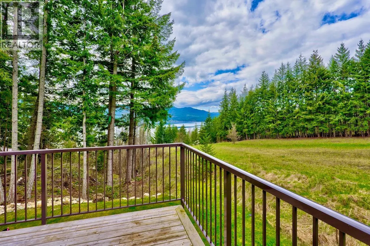 2589 Airstrip Road