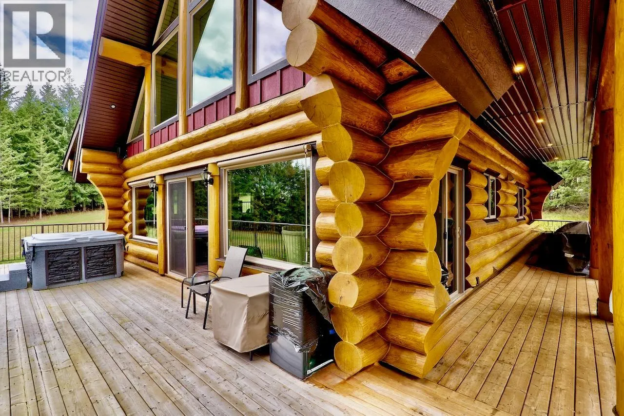 2589 Airstrip Road