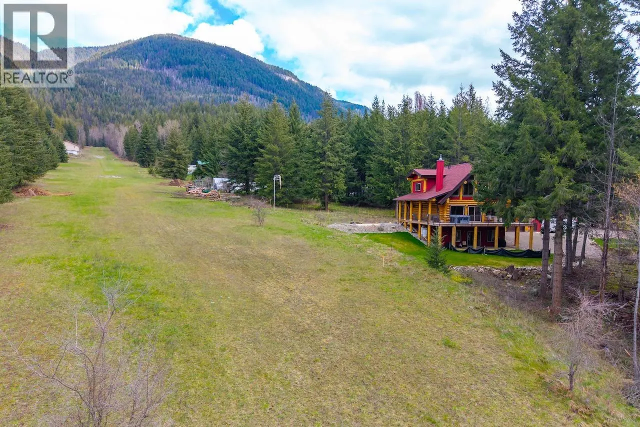 2589 Airstrip Road