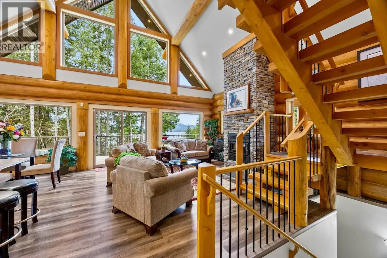 2589 Airstrip Road