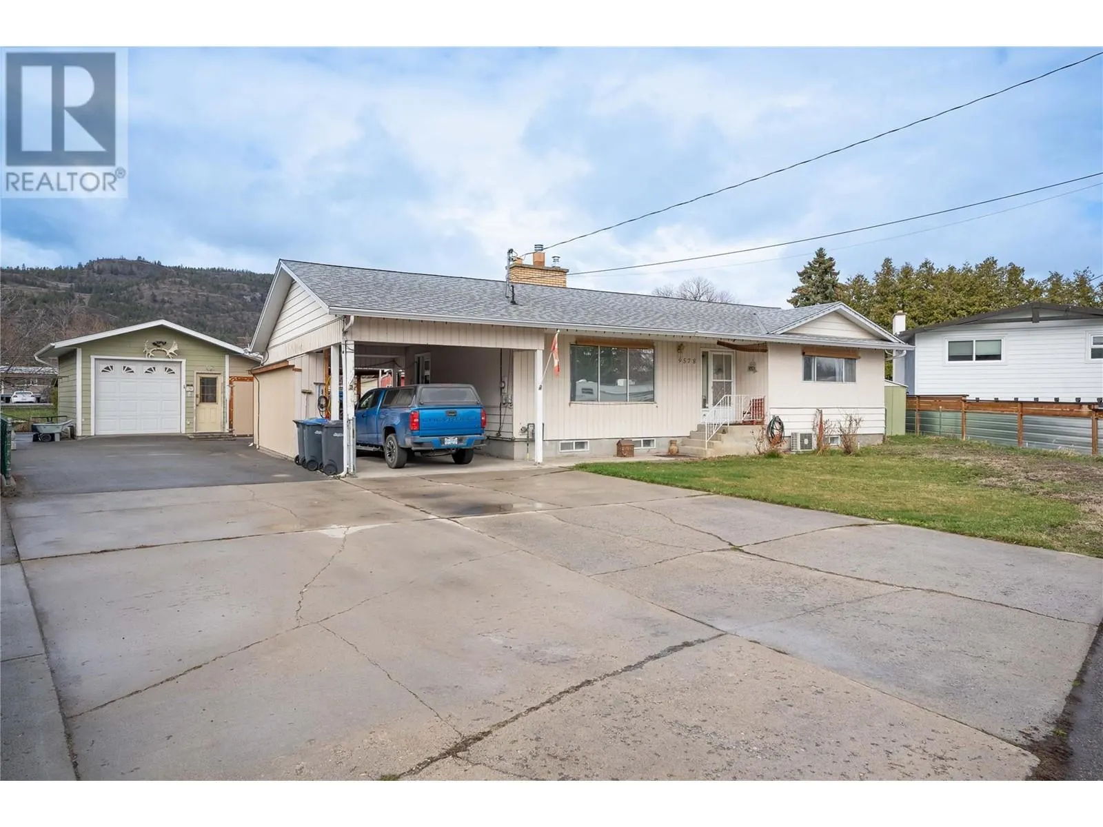 9578 Robson Crescent