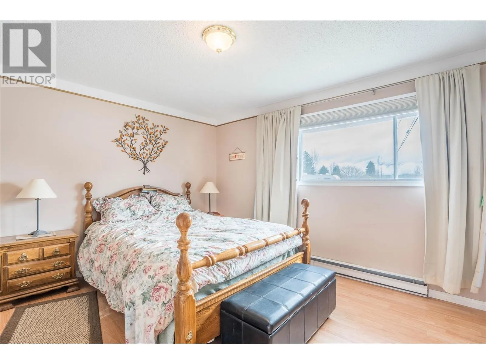 9578 Robson Crescent
